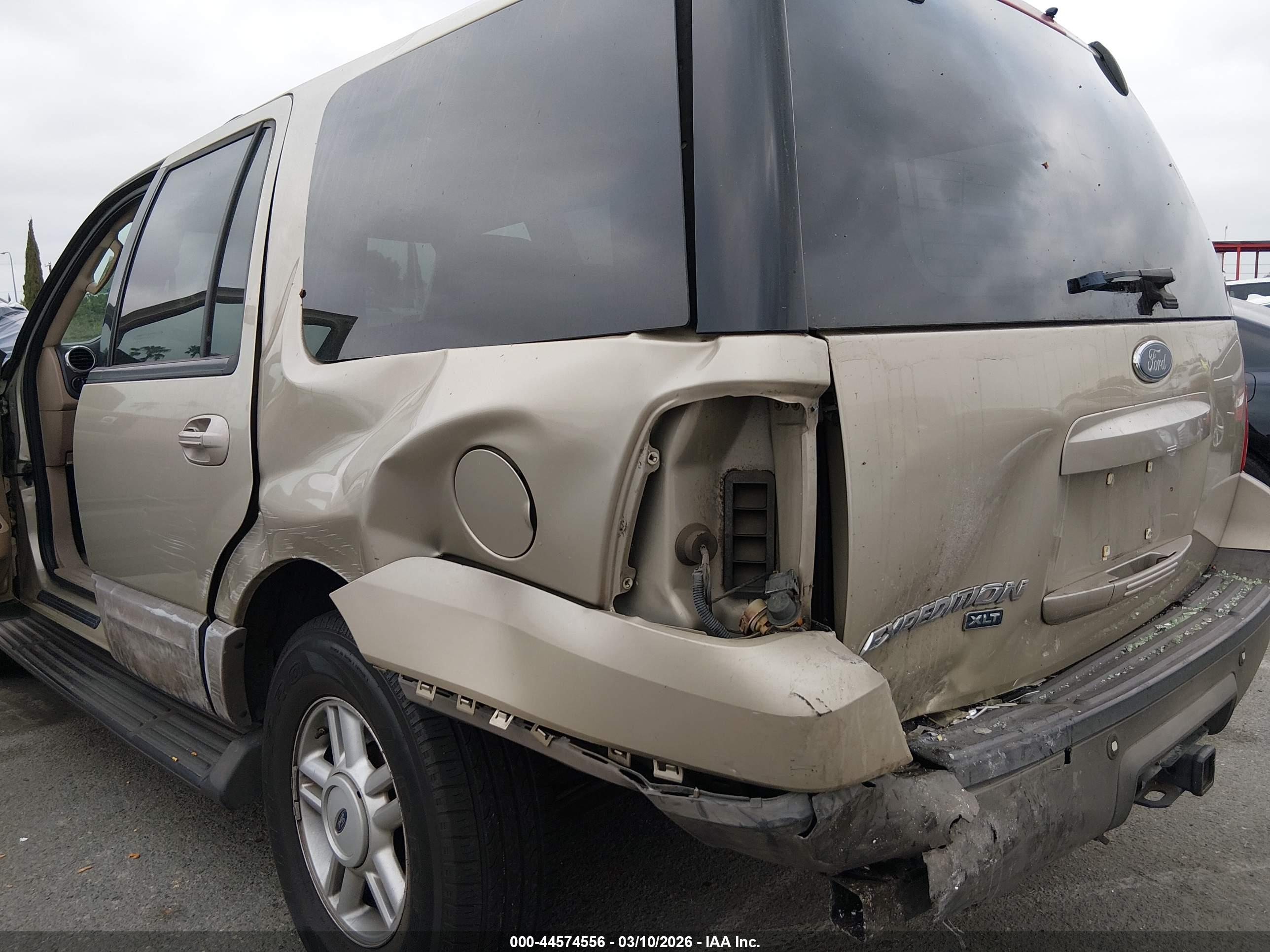 FORD EXPEDITION image 6