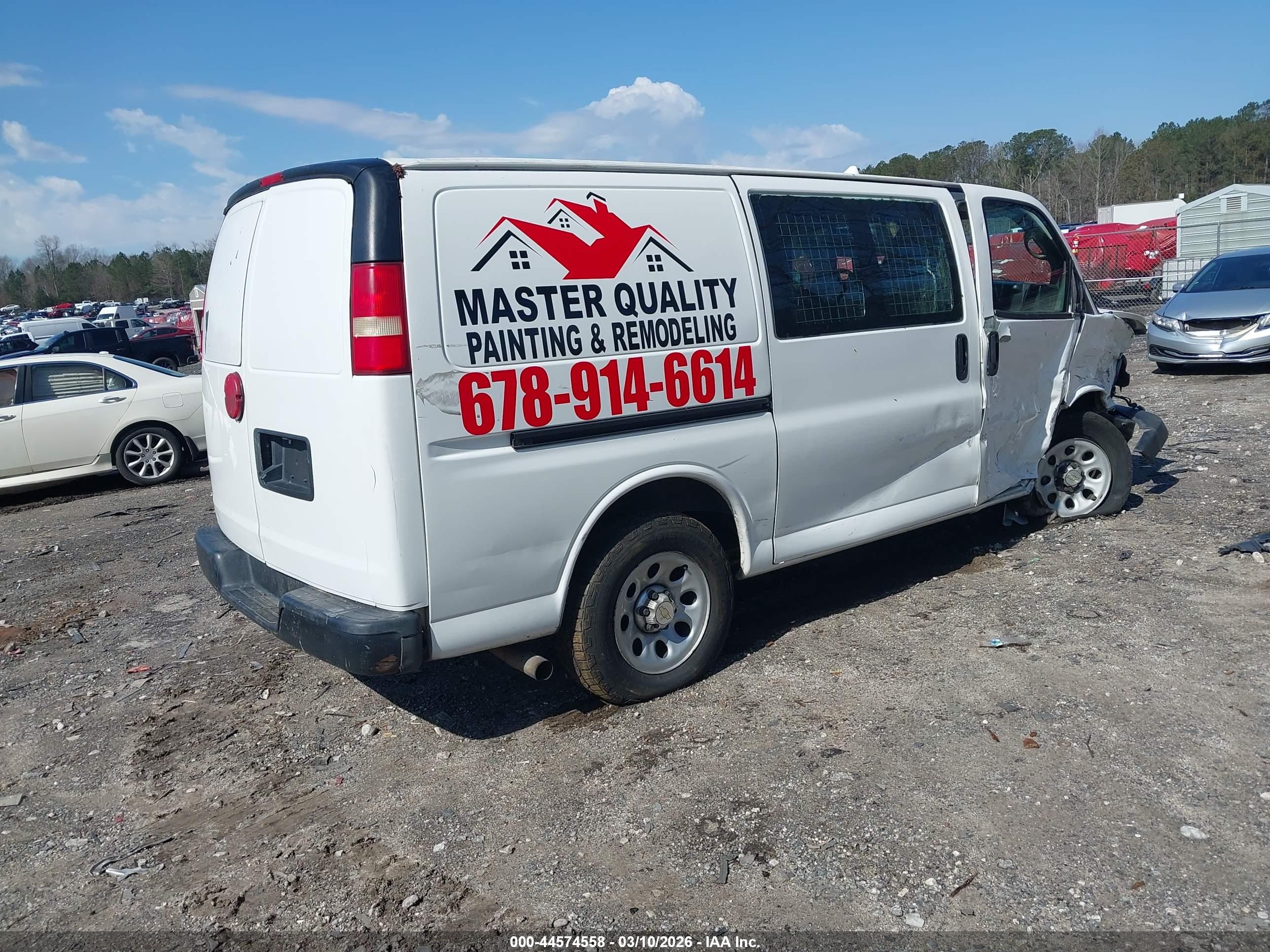 CHEVROLET EXPRESS image 4