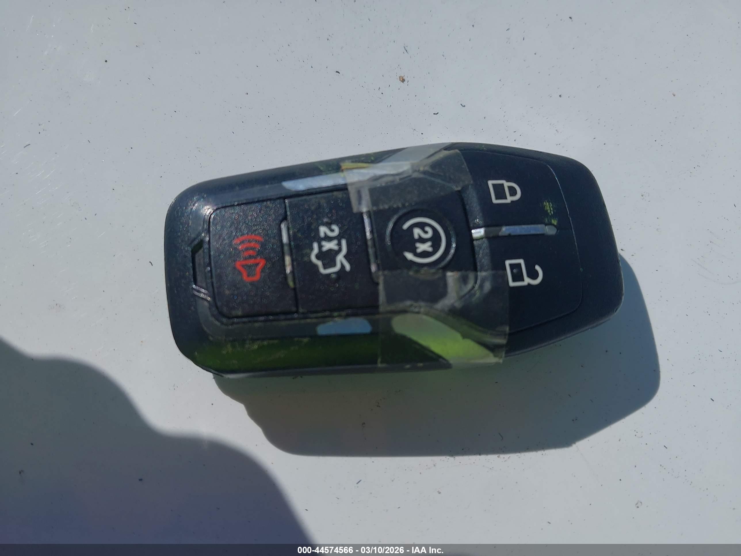 FORD FUSION image 11
