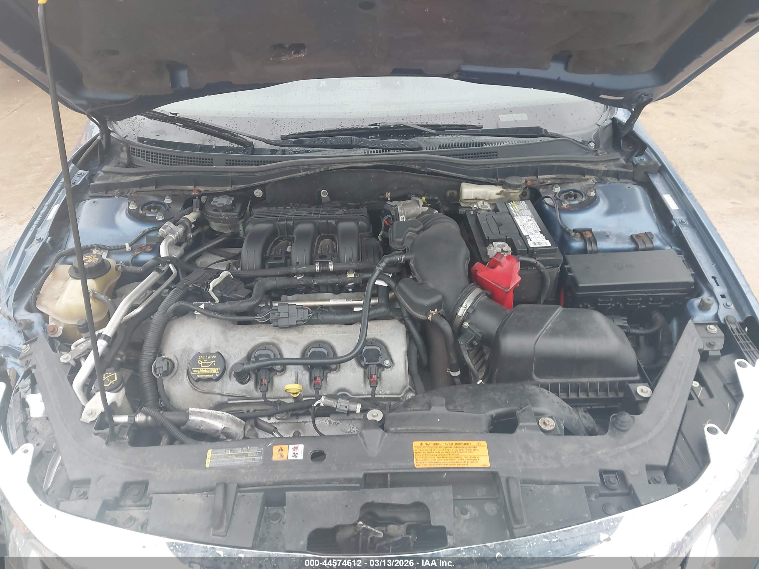 FORD FUSION image 10