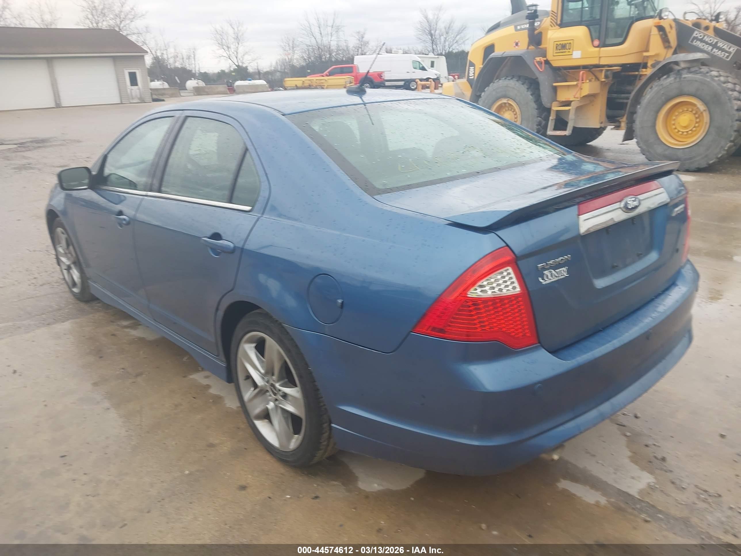 FORD FUSION image 3
