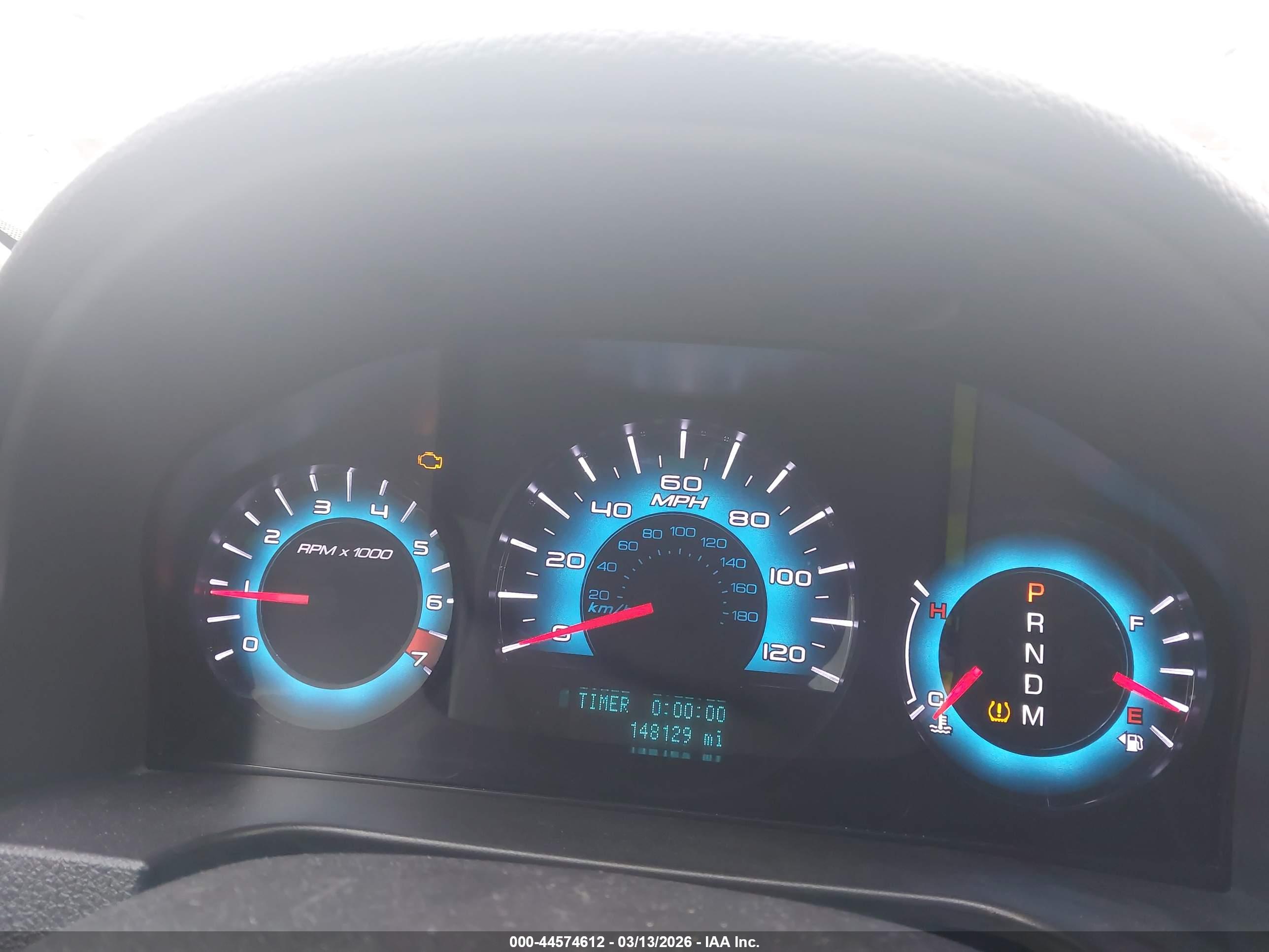 FORD FUSION image 7