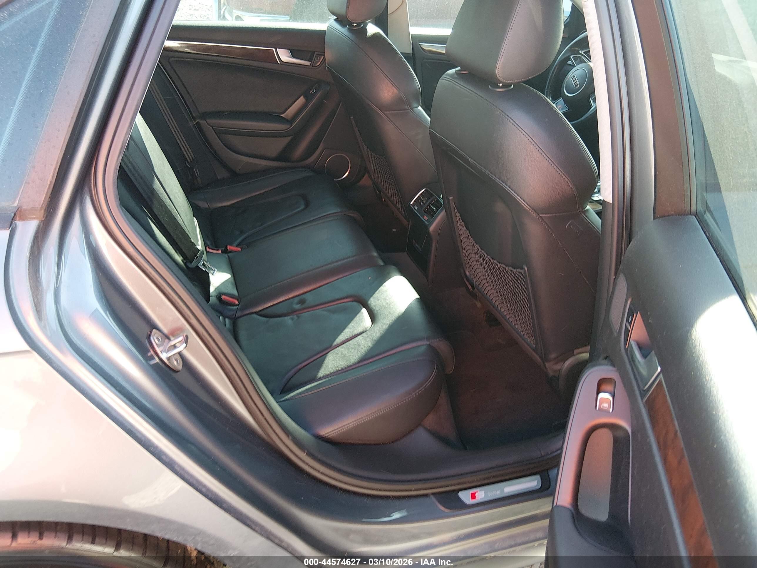 AUDI A4 image 8