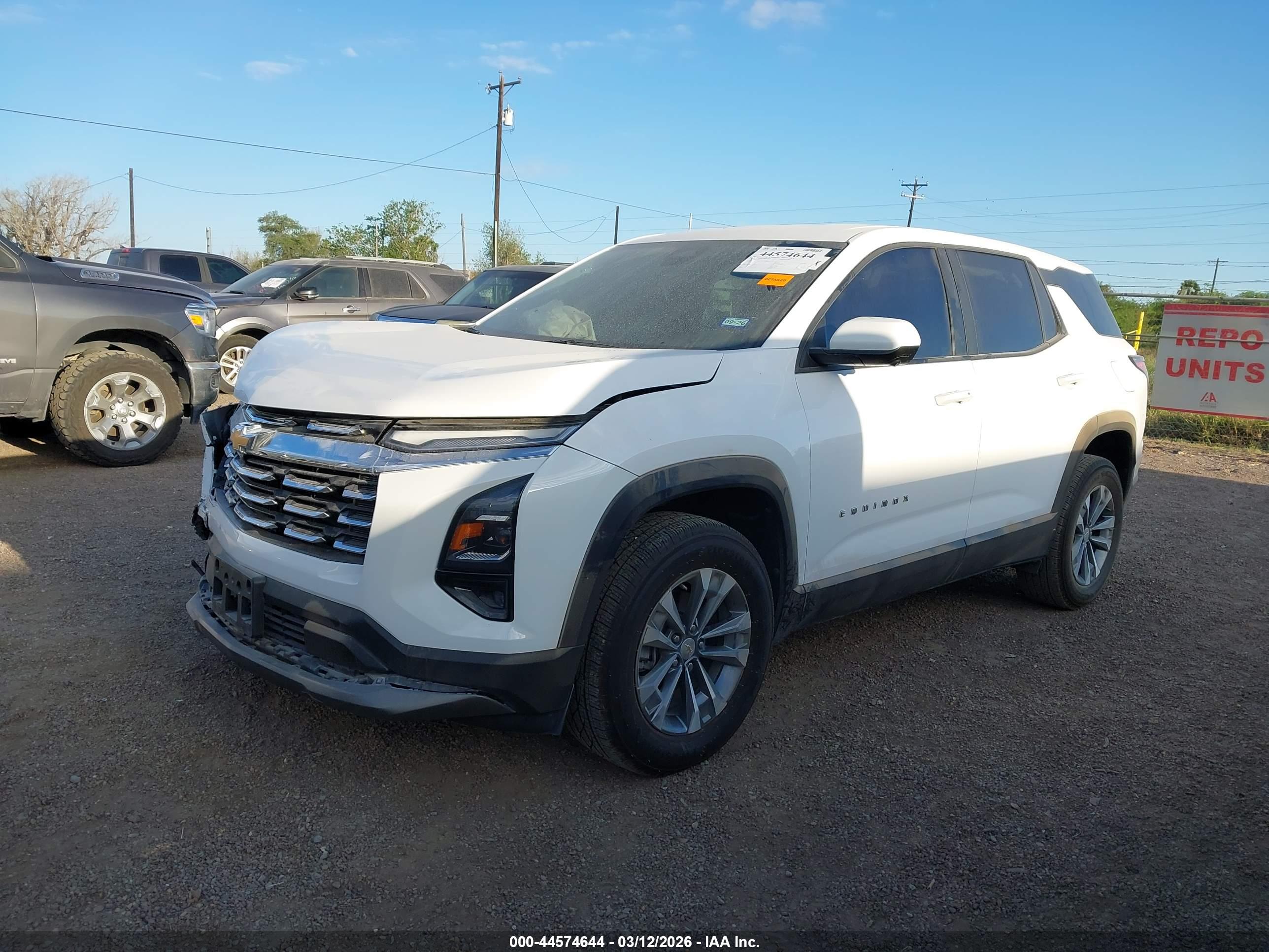 CHEVROLET EQUINOX image 2