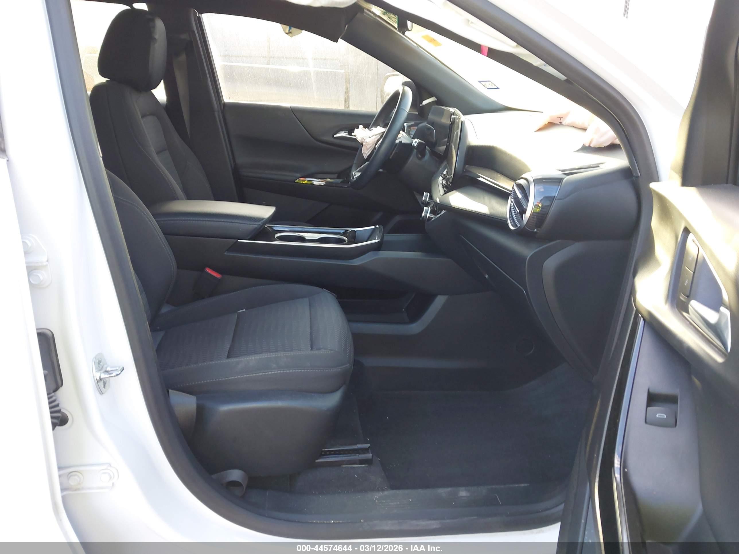 CHEVROLET EQUINOX image 5