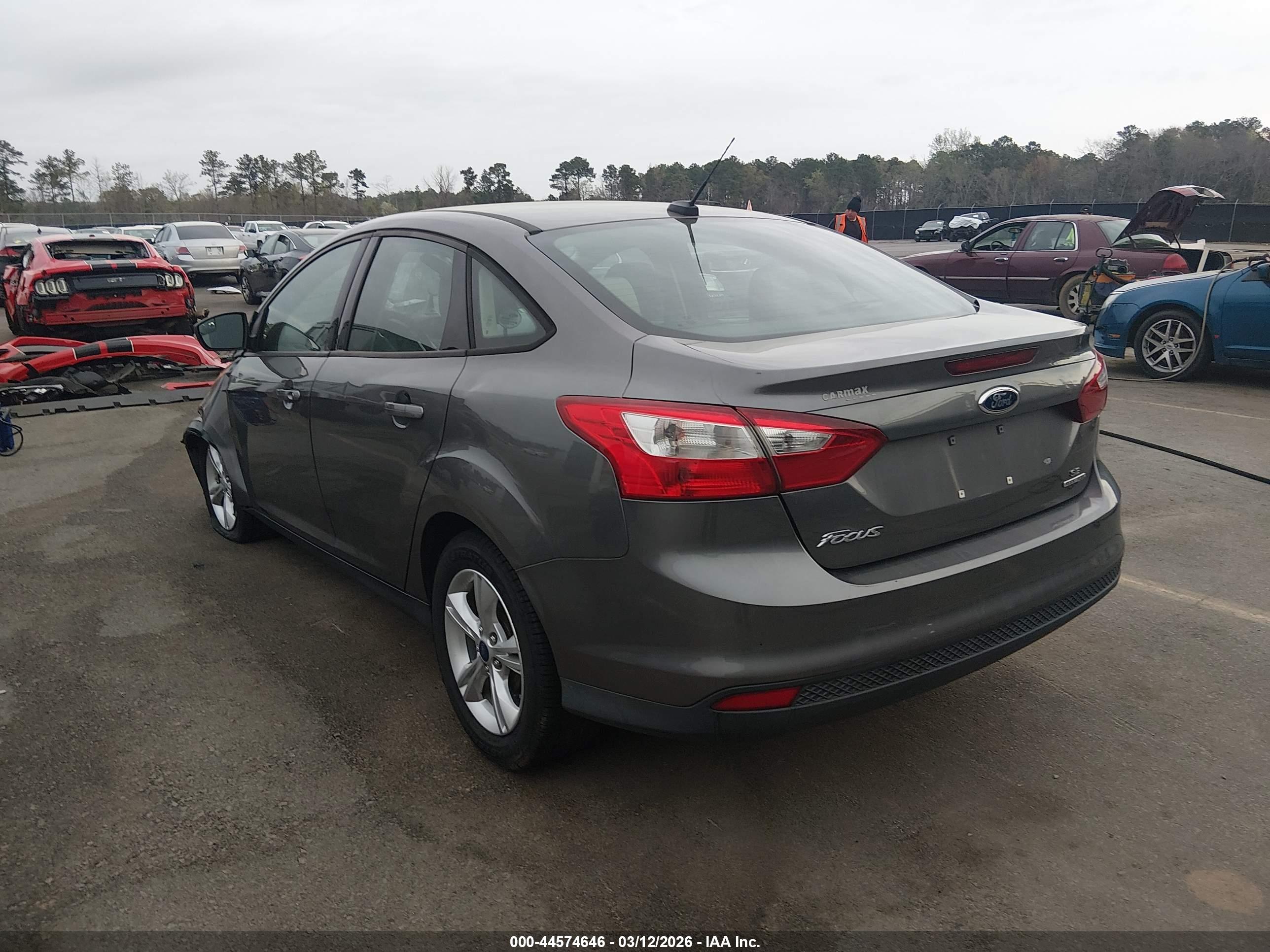 FORD FOCUS image 3