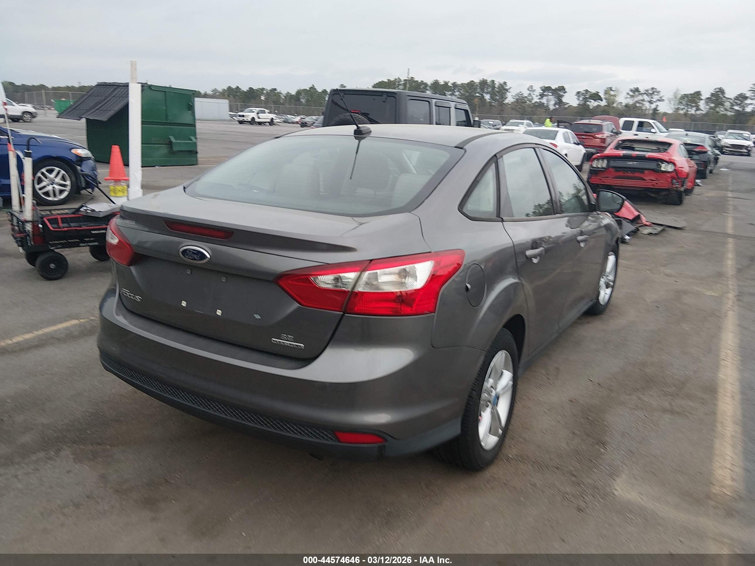 FORD FOCUS image 4