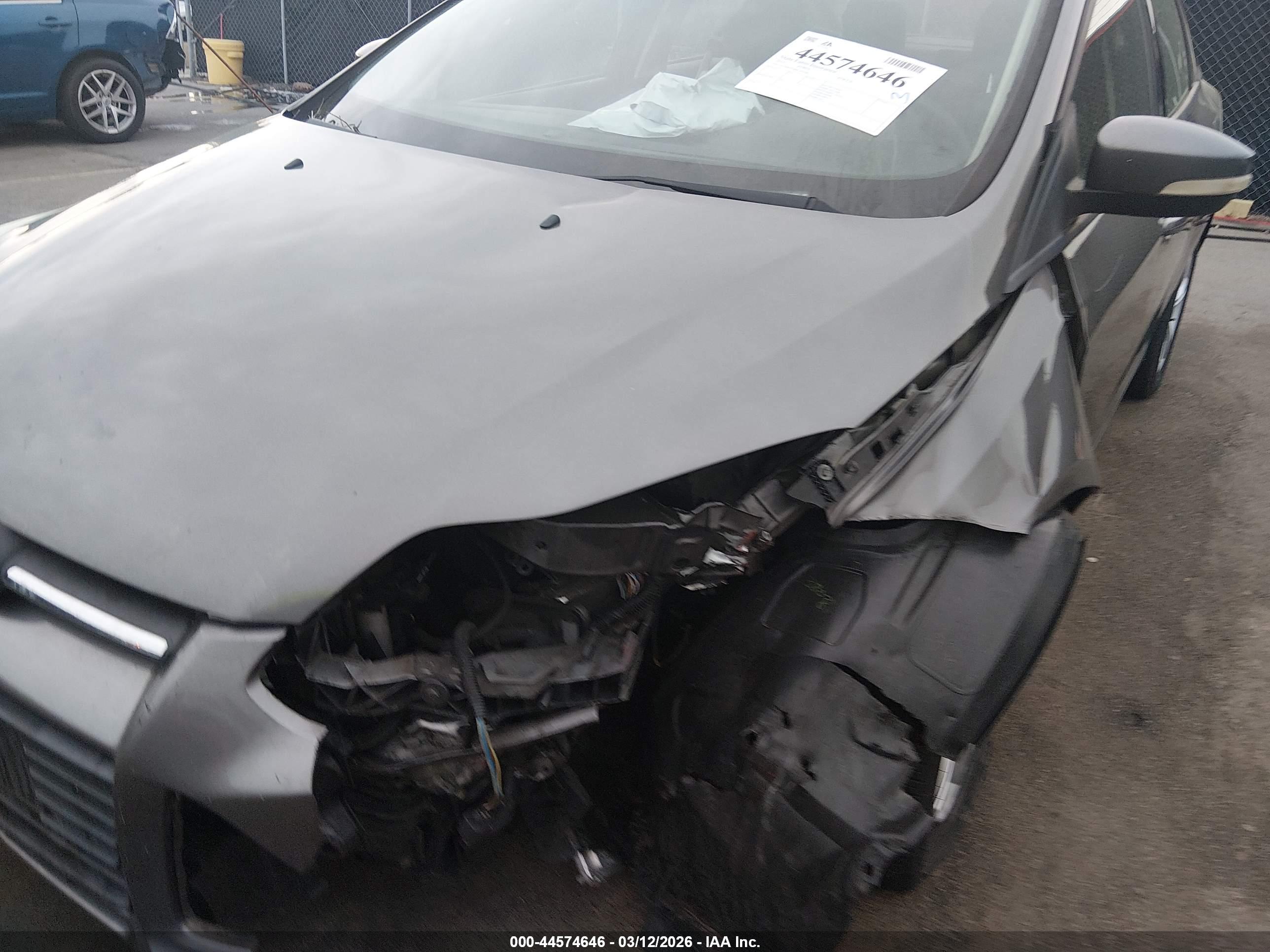 FORD FOCUS image 6