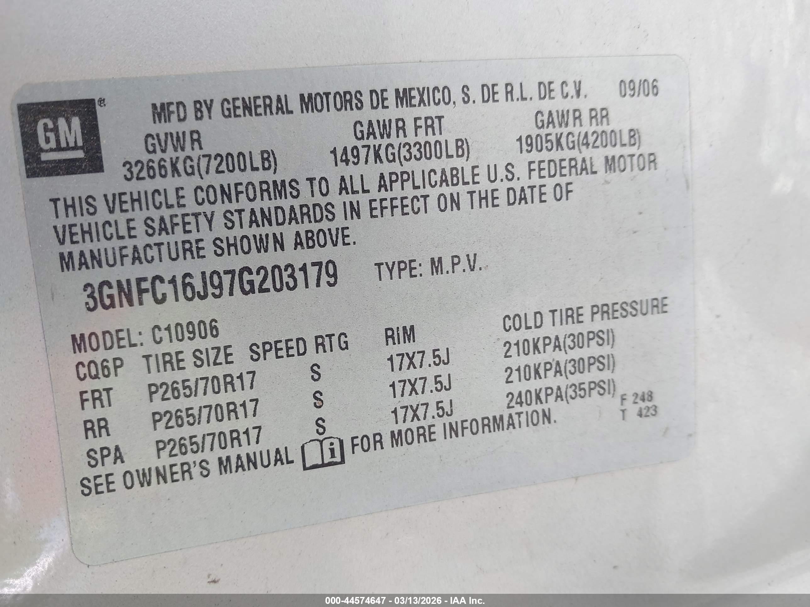 CHEVROLET SUBURBAN image 9