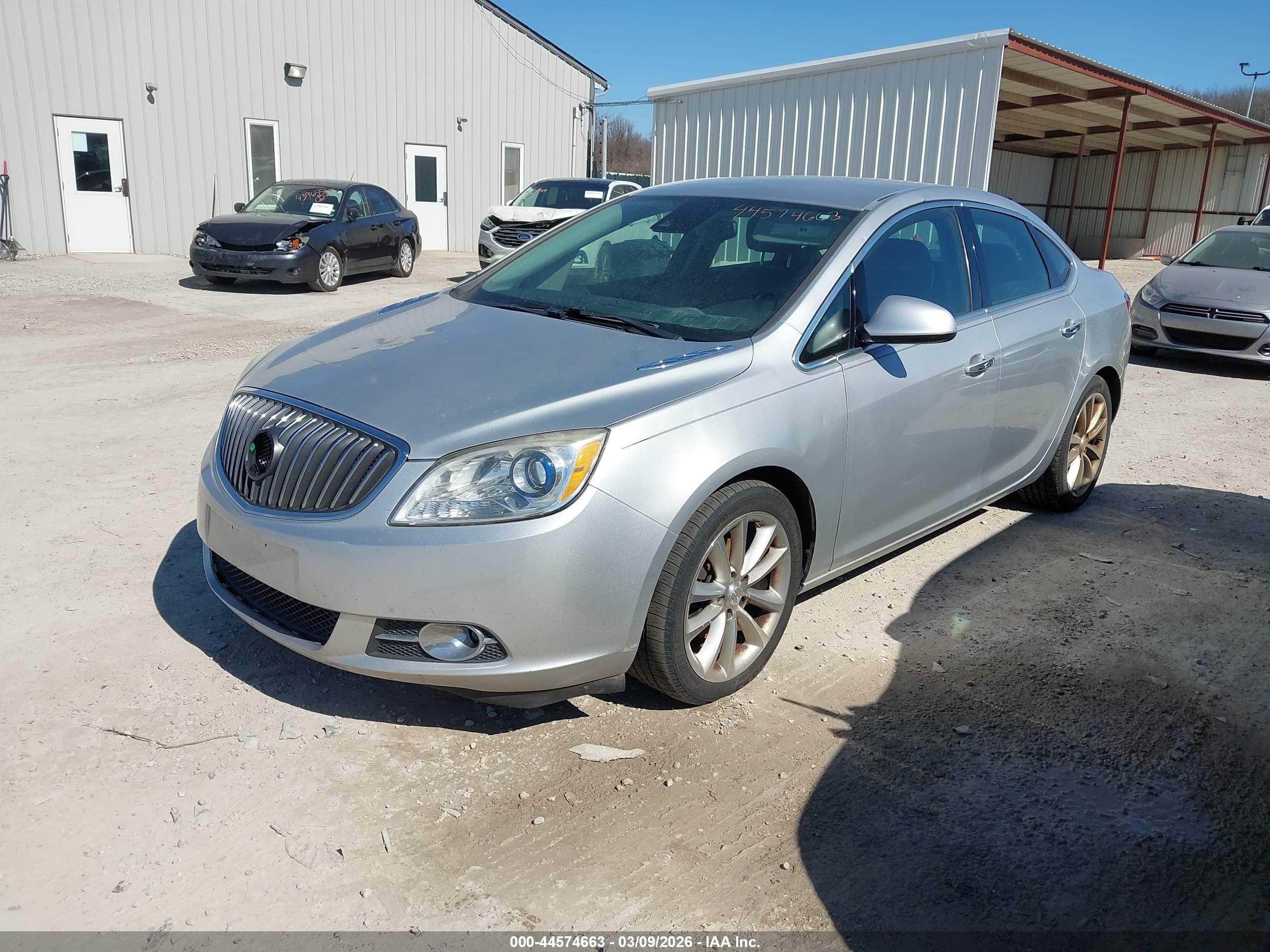BUICK VERANO image 2