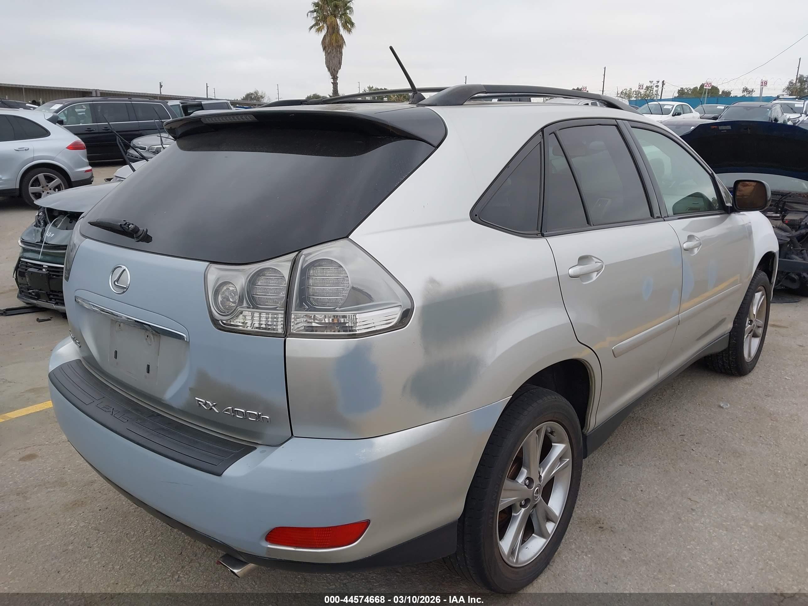 LEXUS RX image 4