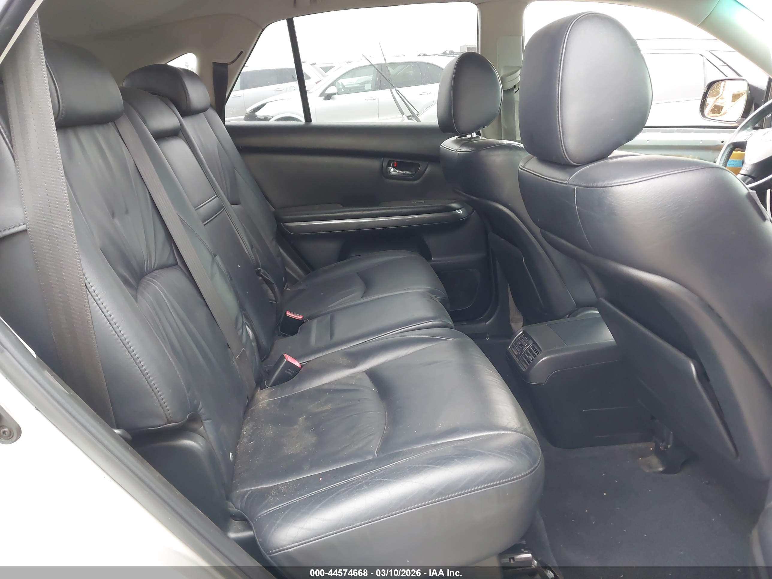 LEXUS RX image 8
