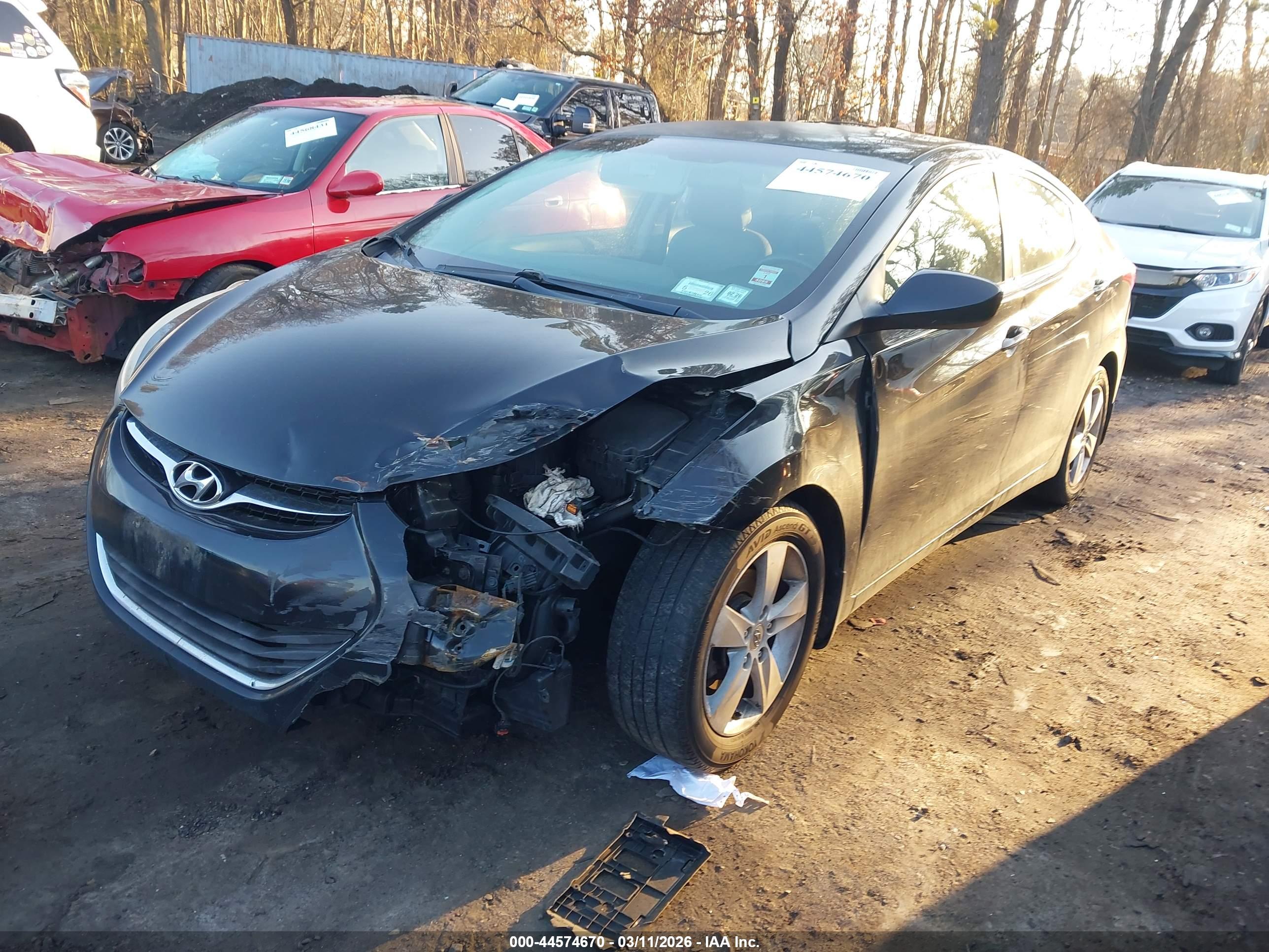HYUNDAI ELANTRA image 2