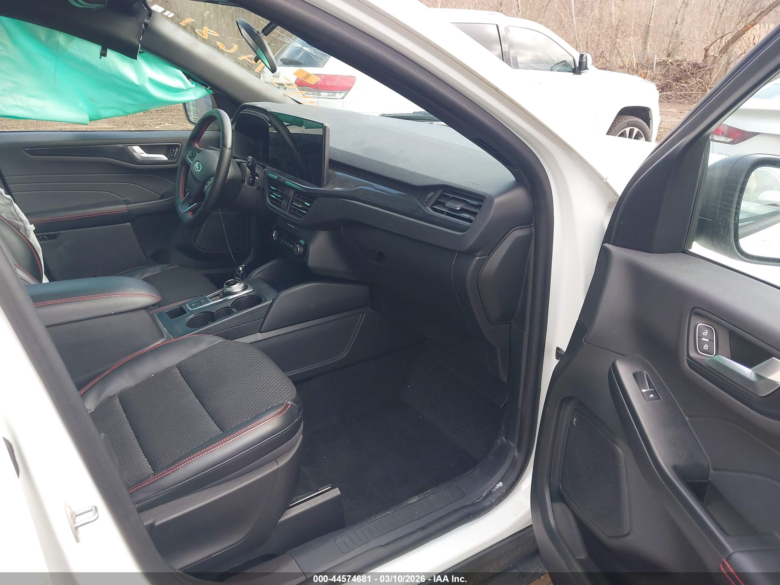 FORD ESCAPE image 5