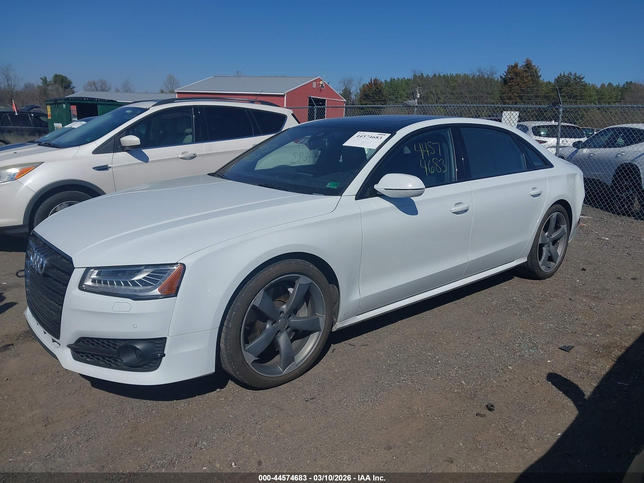 AUDI A8 image 2