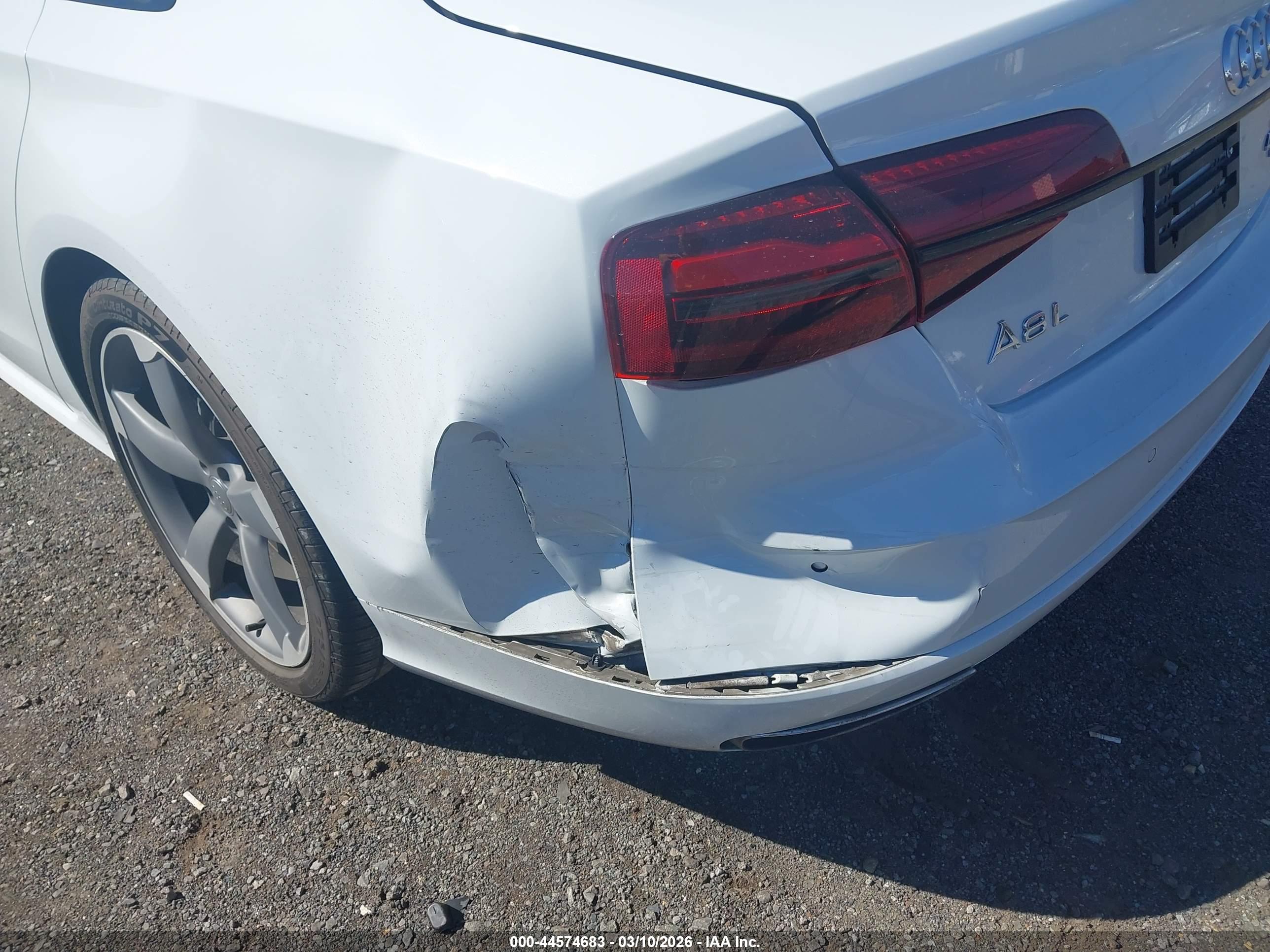 AUDI A8 image 6