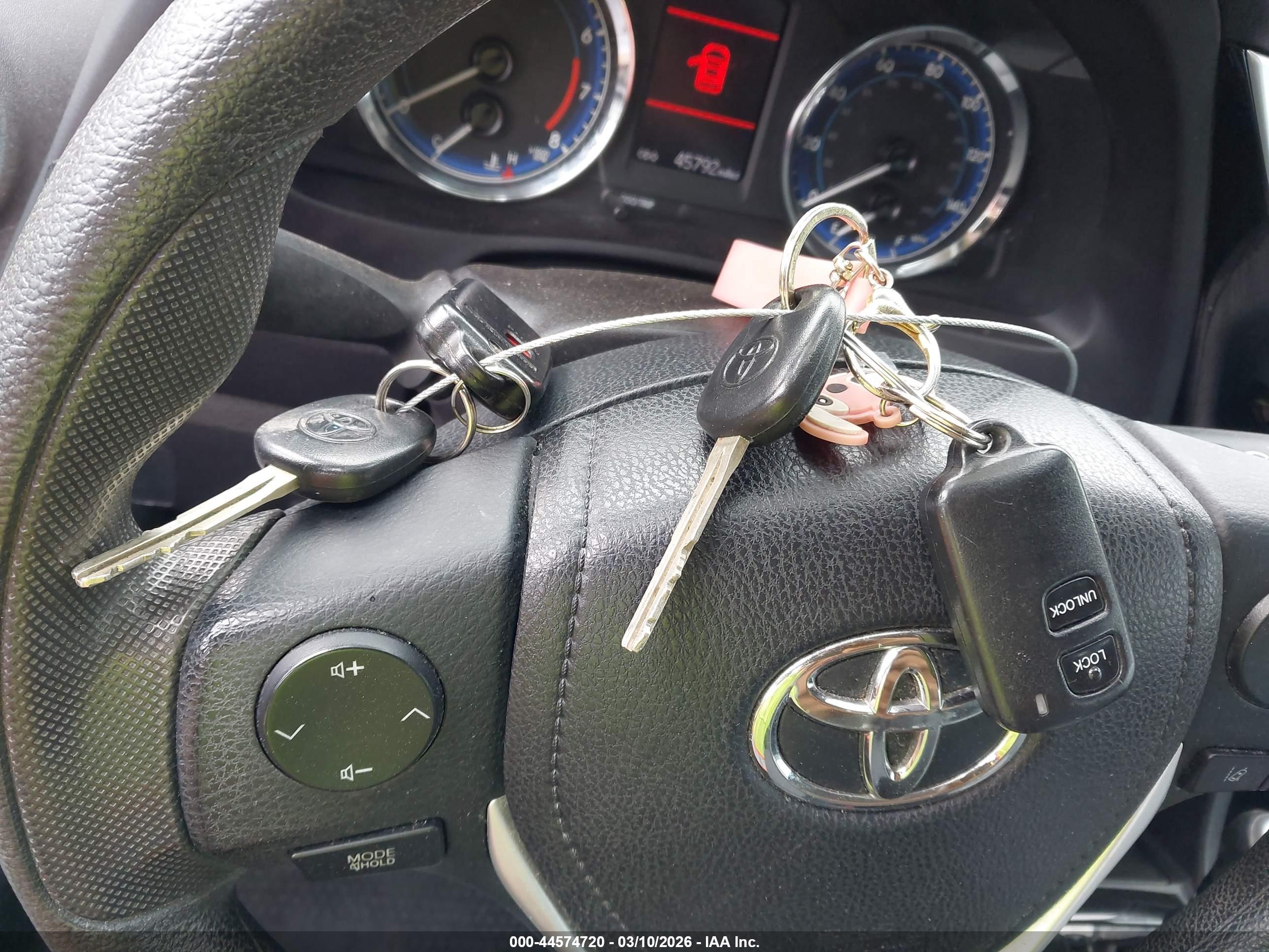 TOYOTA COROLLA image 11