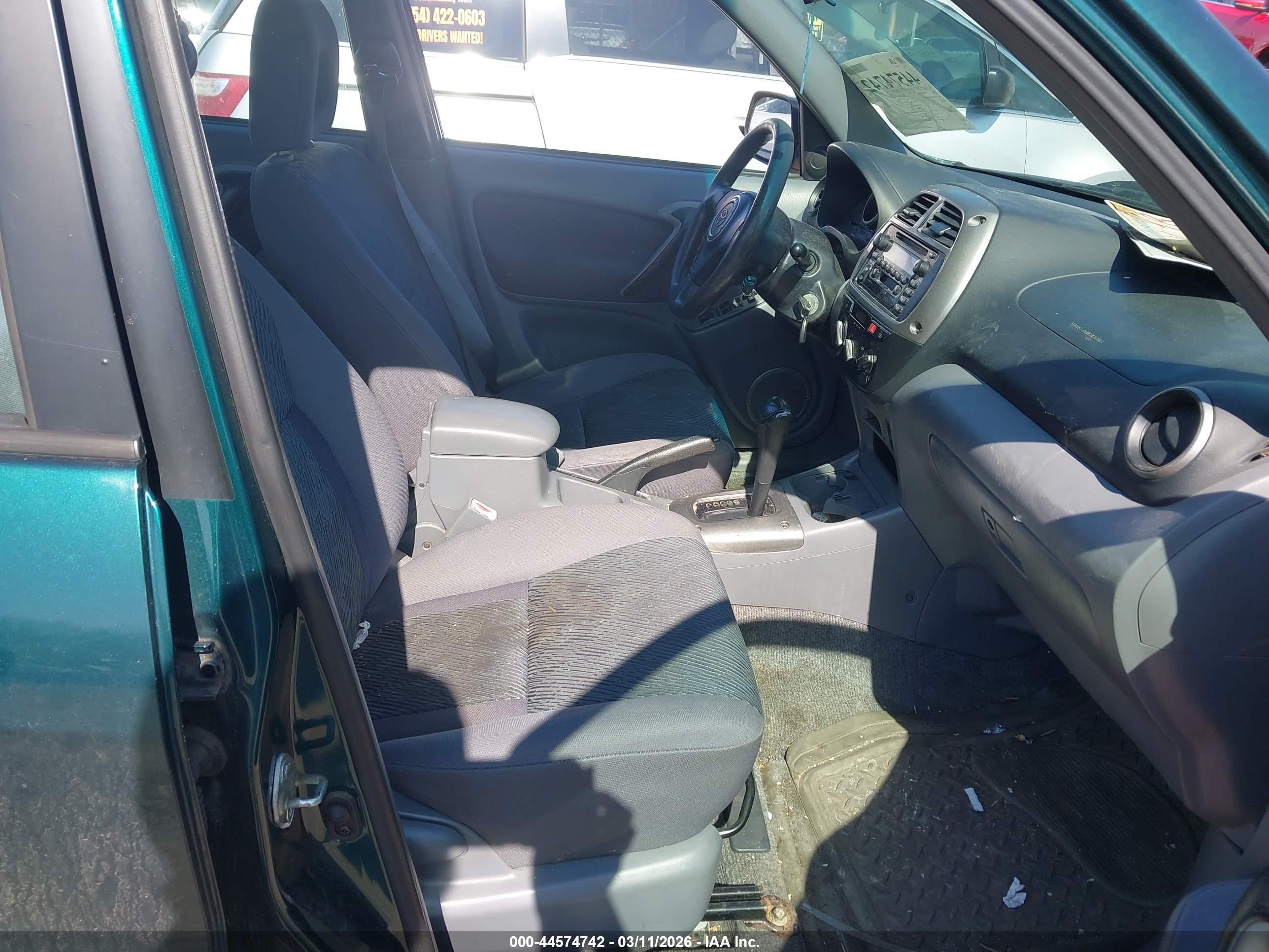 TOYOTA RAV4 image 5