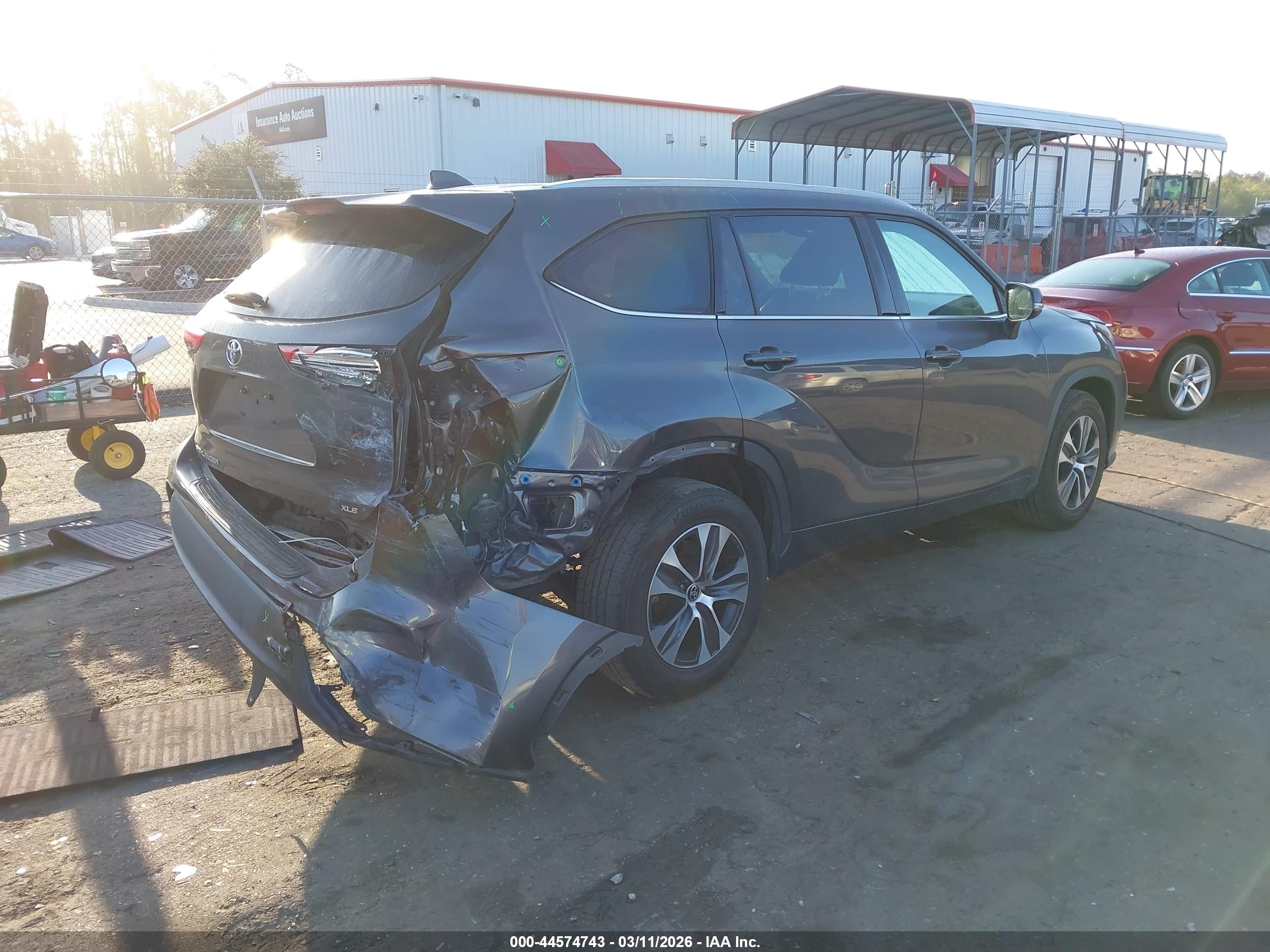 TOYOTA HIGHLANDER image 4