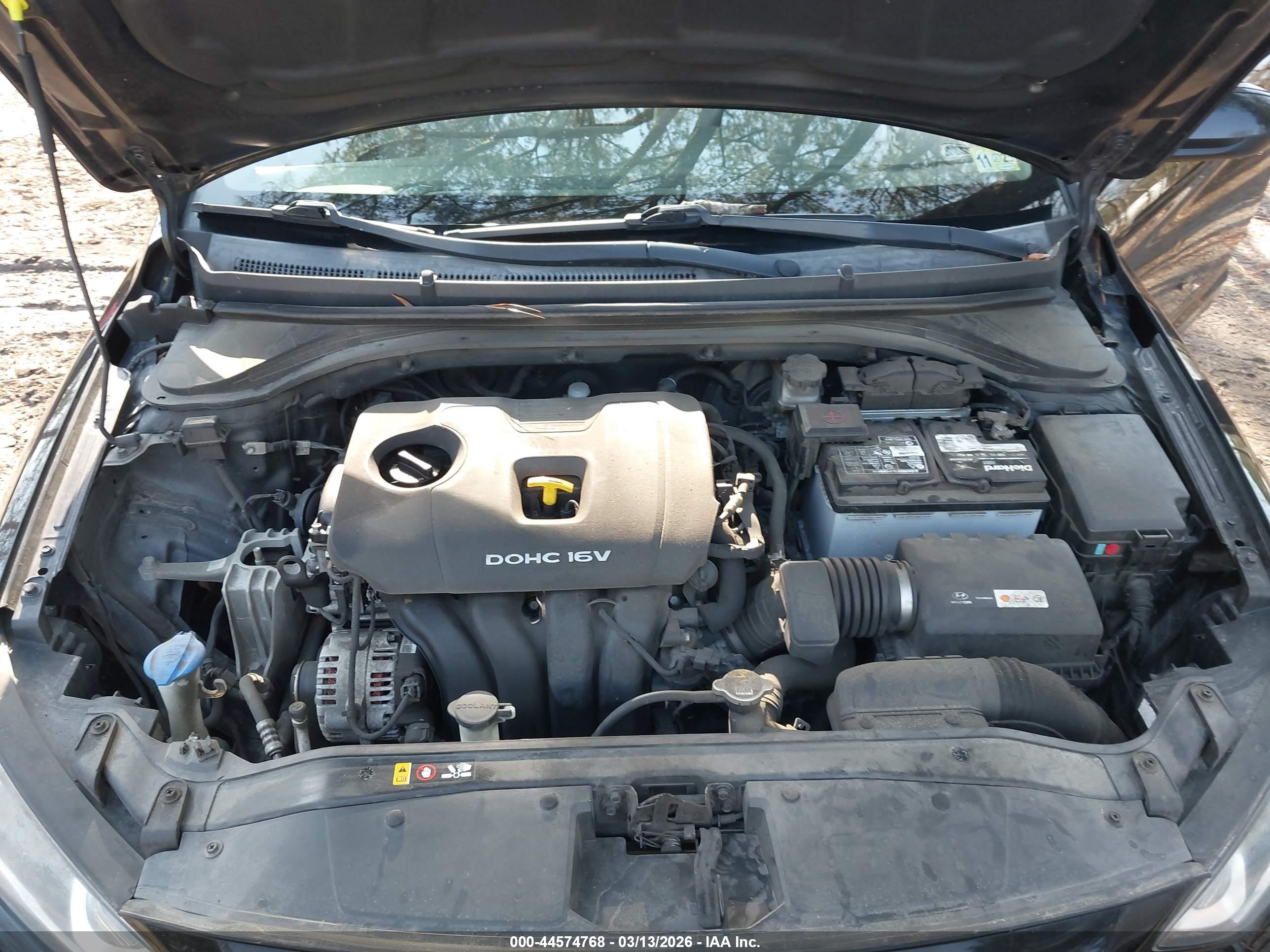 HYUNDAI ELANTRA image 10