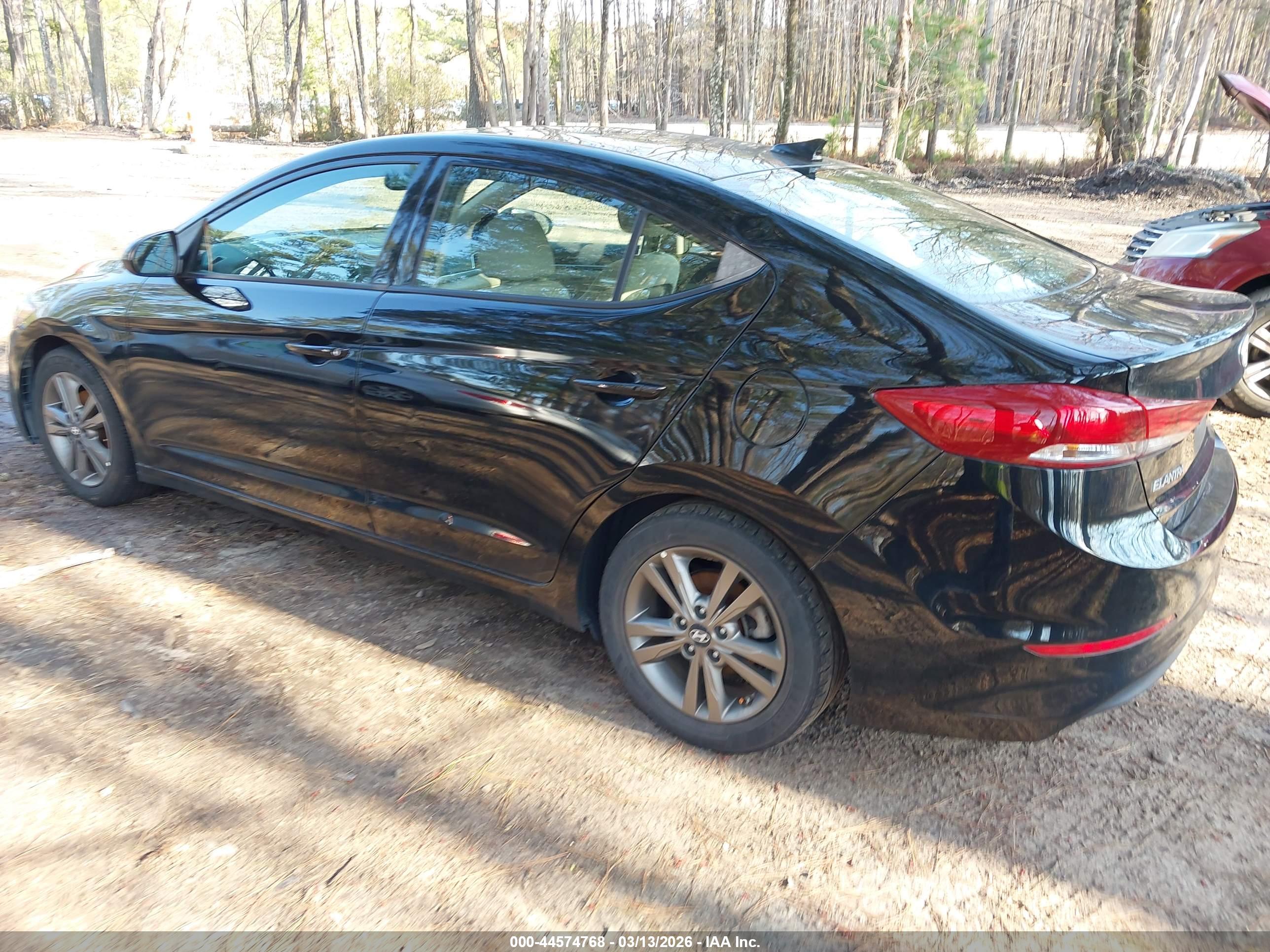 HYUNDAI ELANTRA image 3