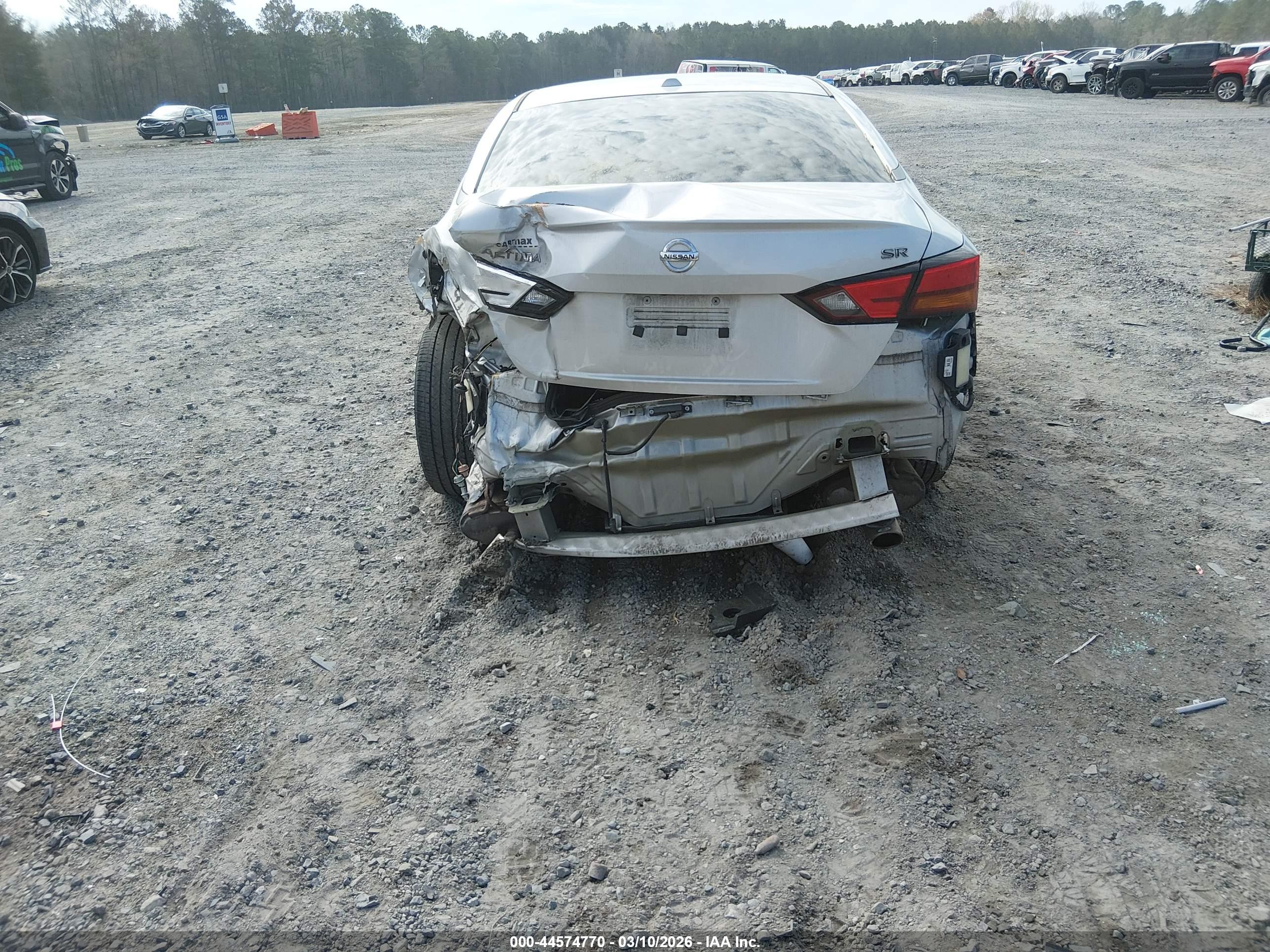 NISSAN ALTIMA image 6