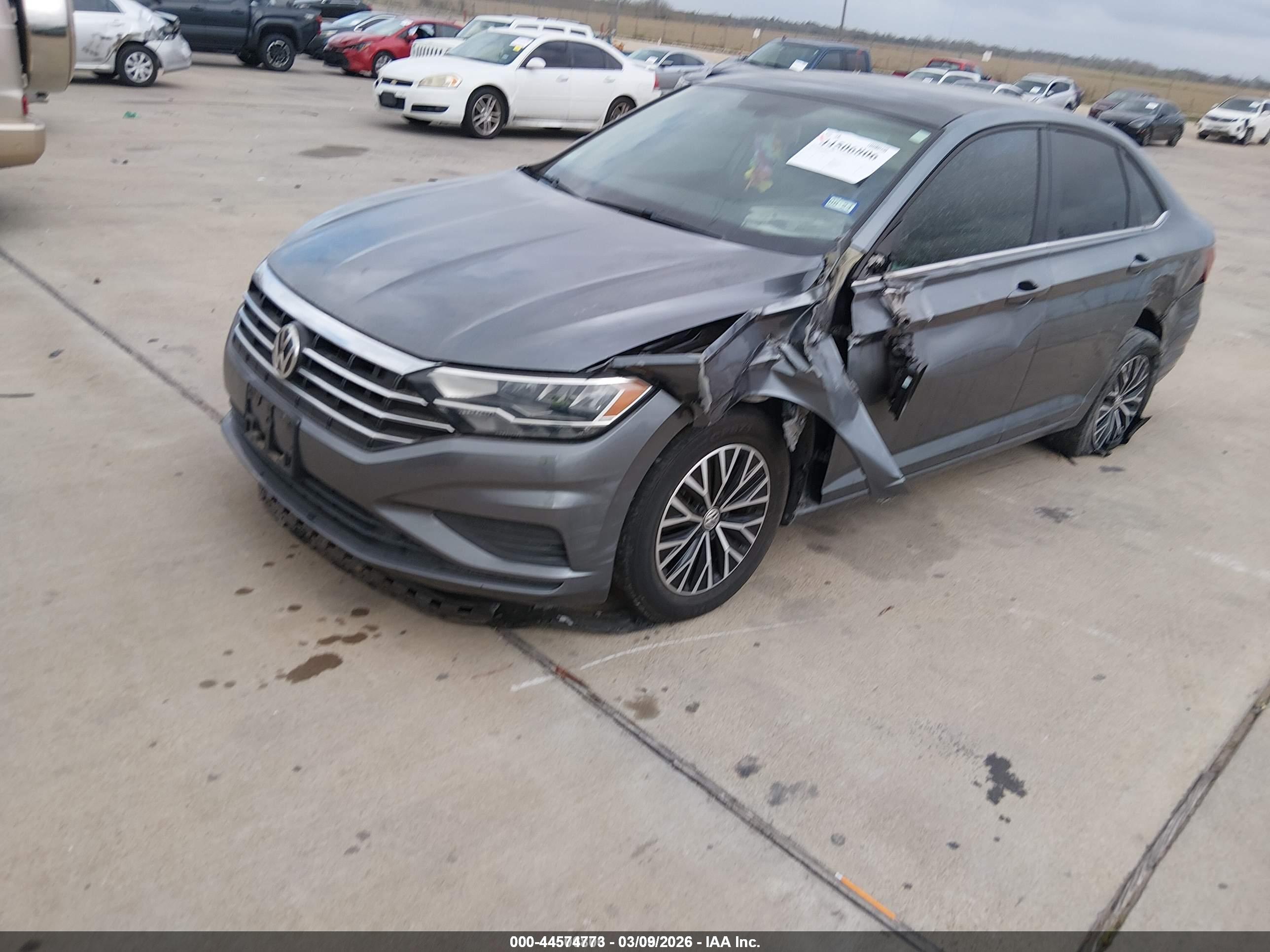 VOLKSWAGEN JETTA image 2