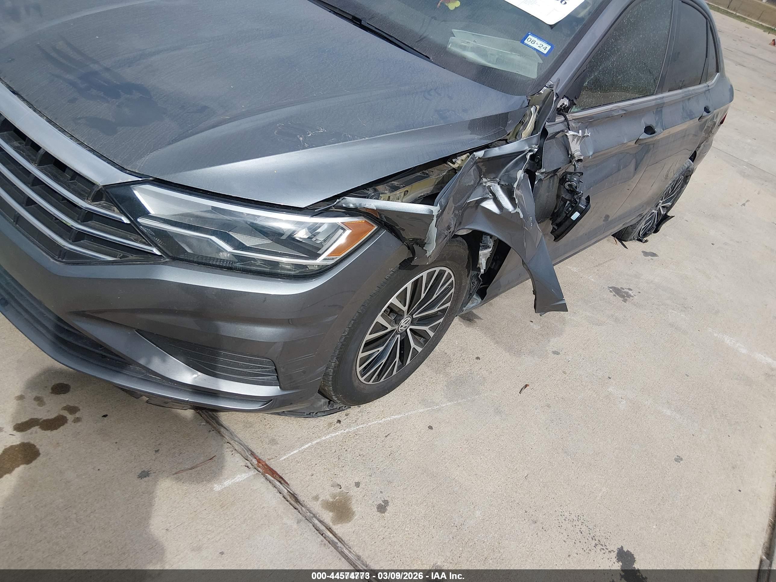 VOLKSWAGEN JETTA image 6