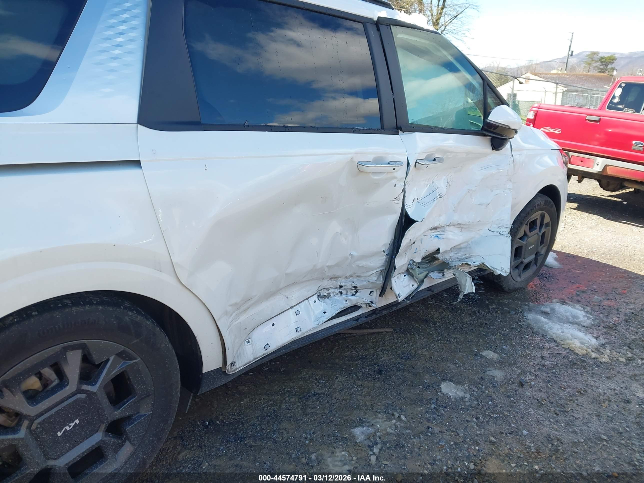 KIA CARNIVAL image 6