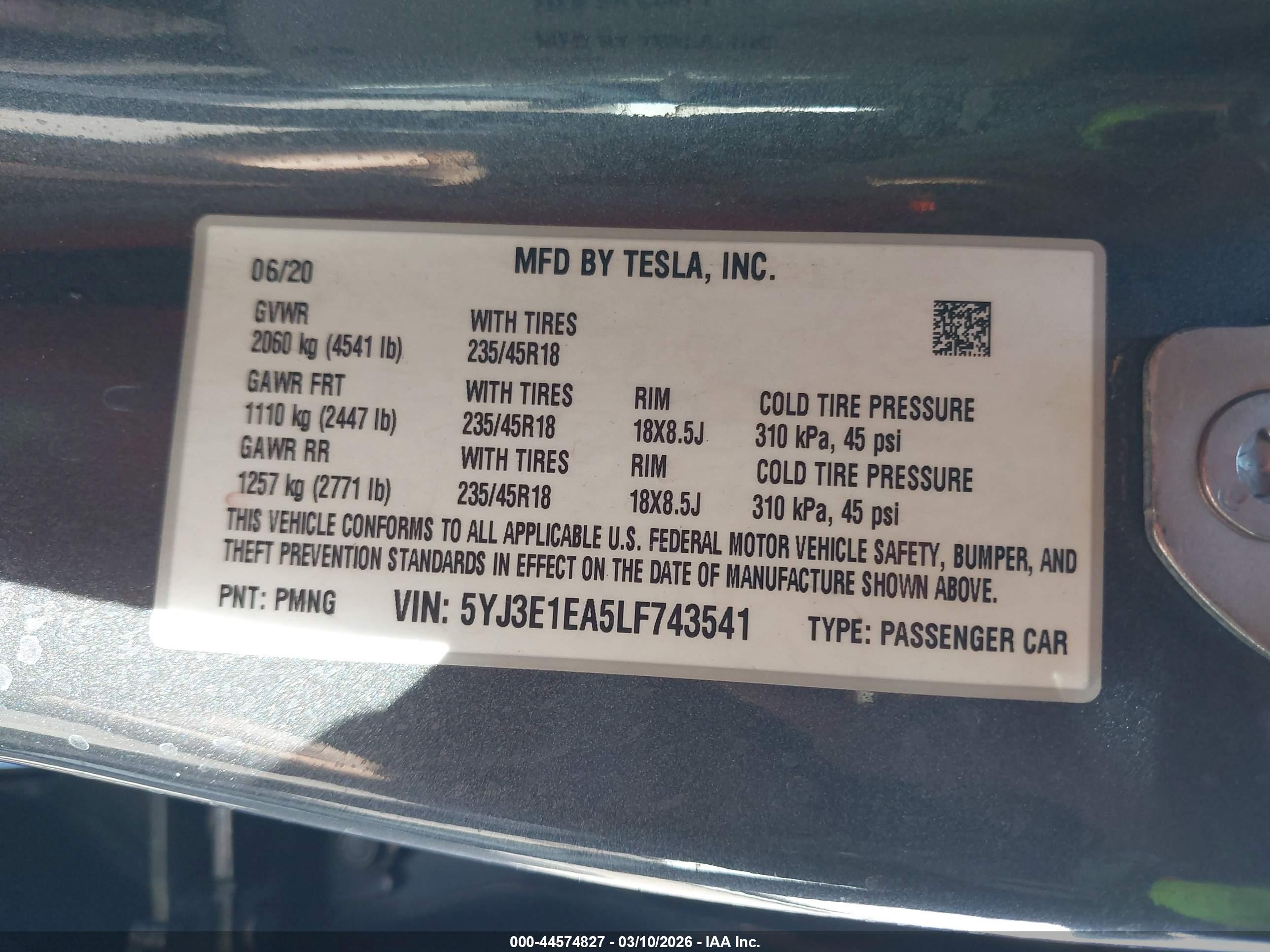 TESLA MODEL image 9