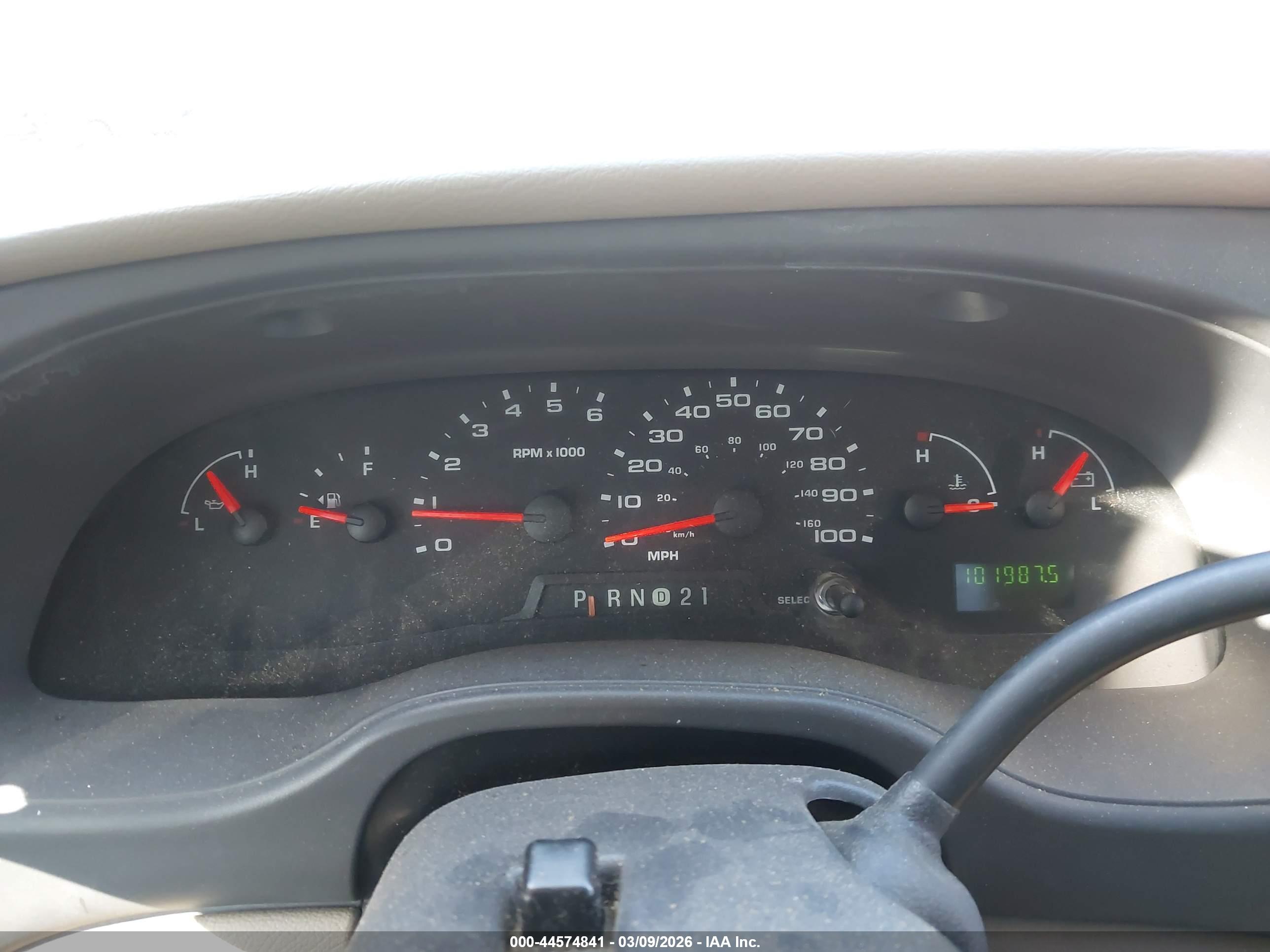 FORD E-150 image 7