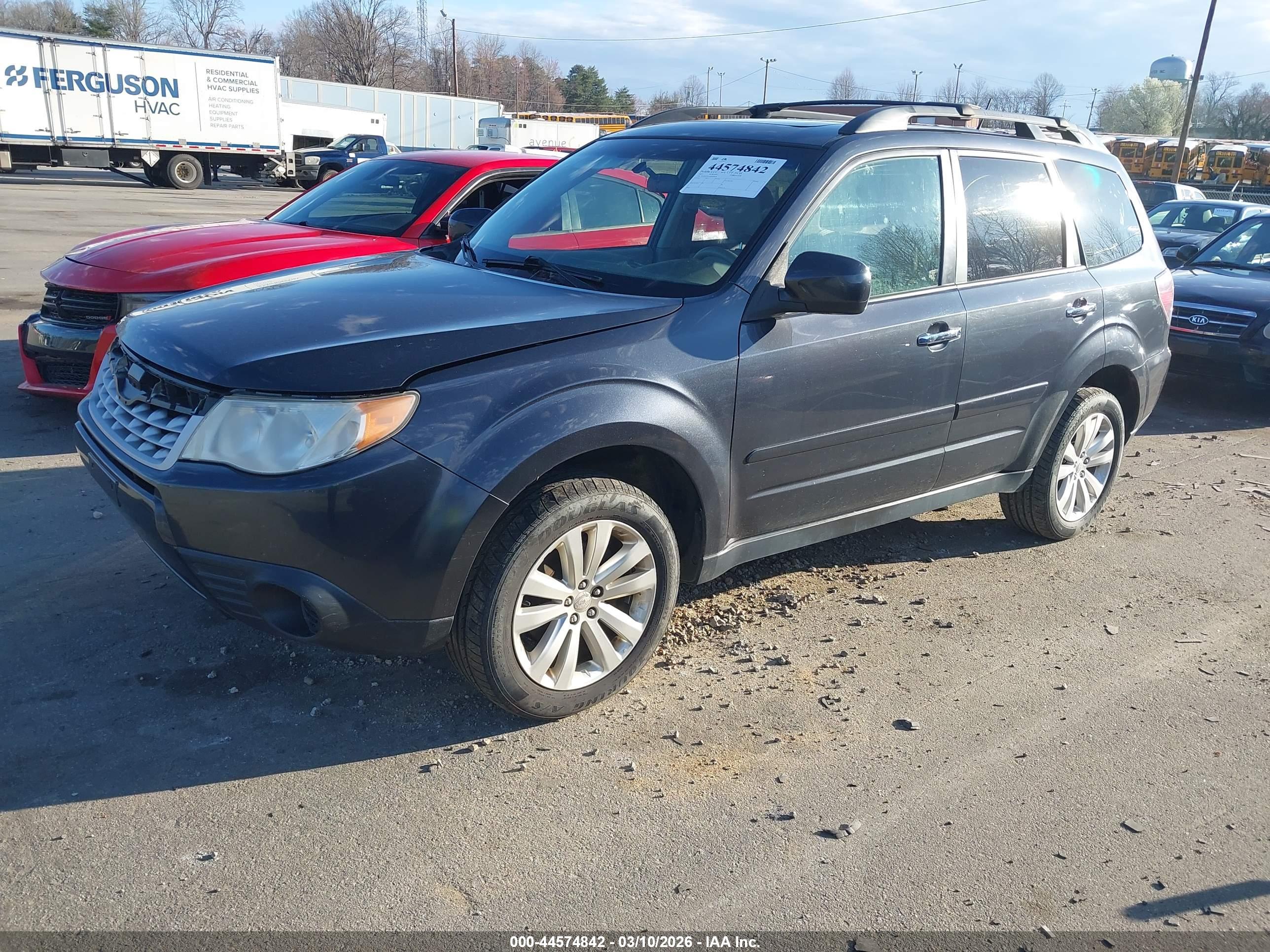 SUBARU FORESTER image 2