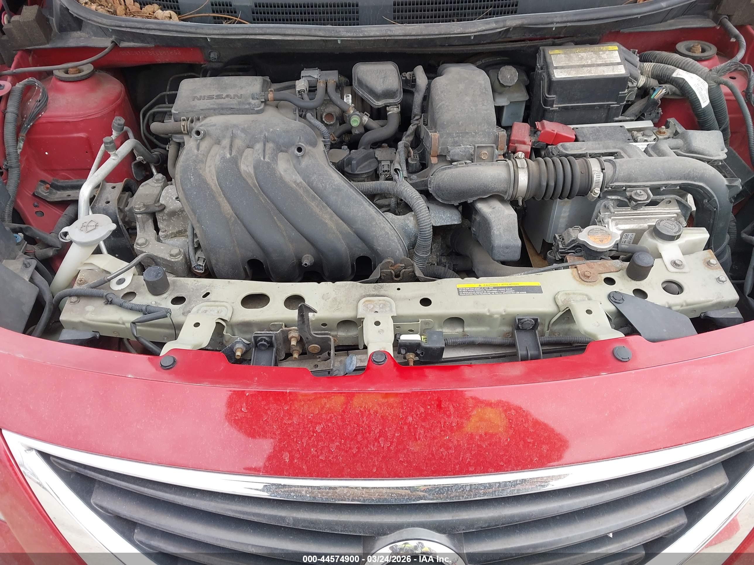 NISSAN VERSA image 10