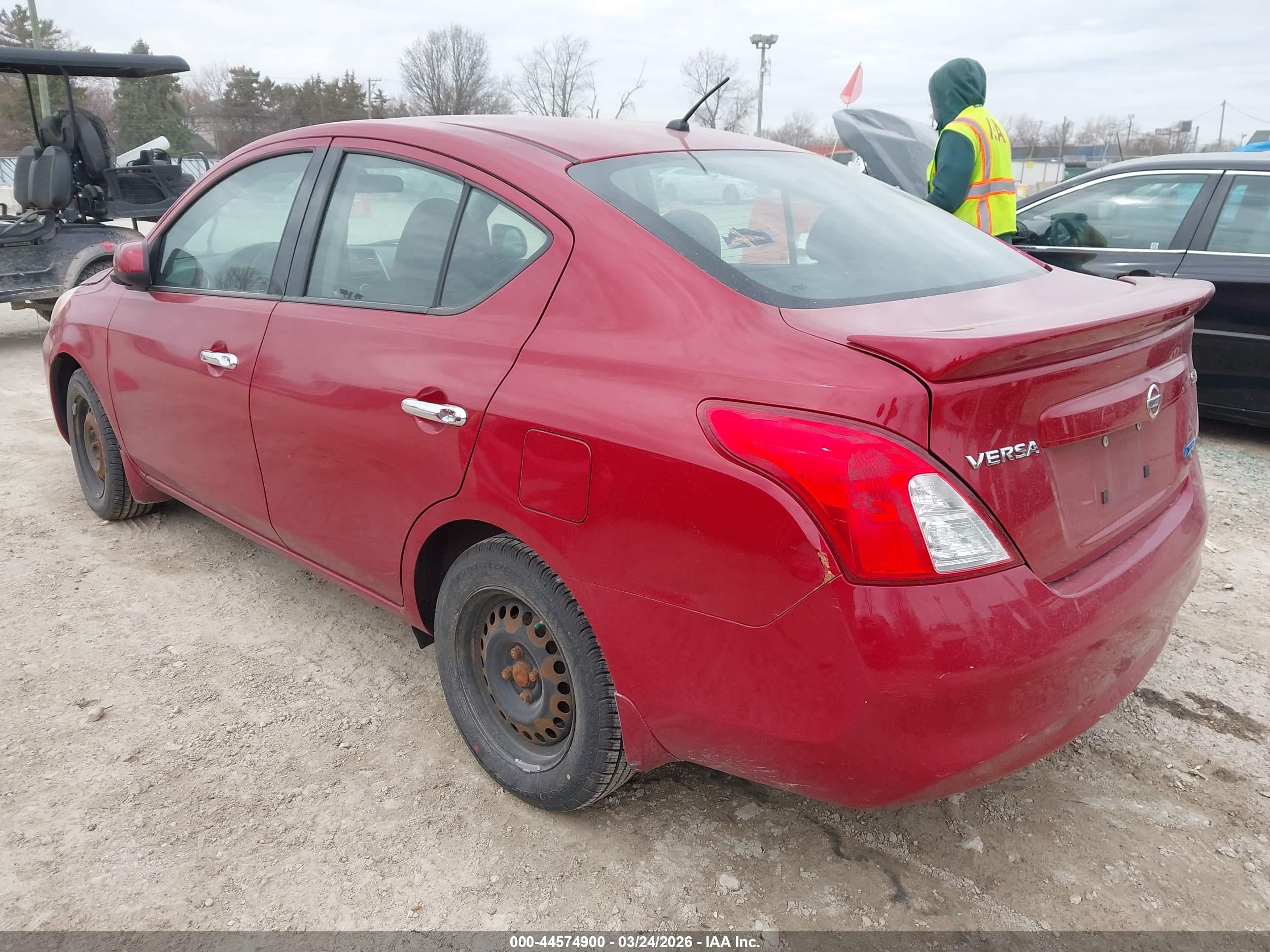 NISSAN VERSA image 3