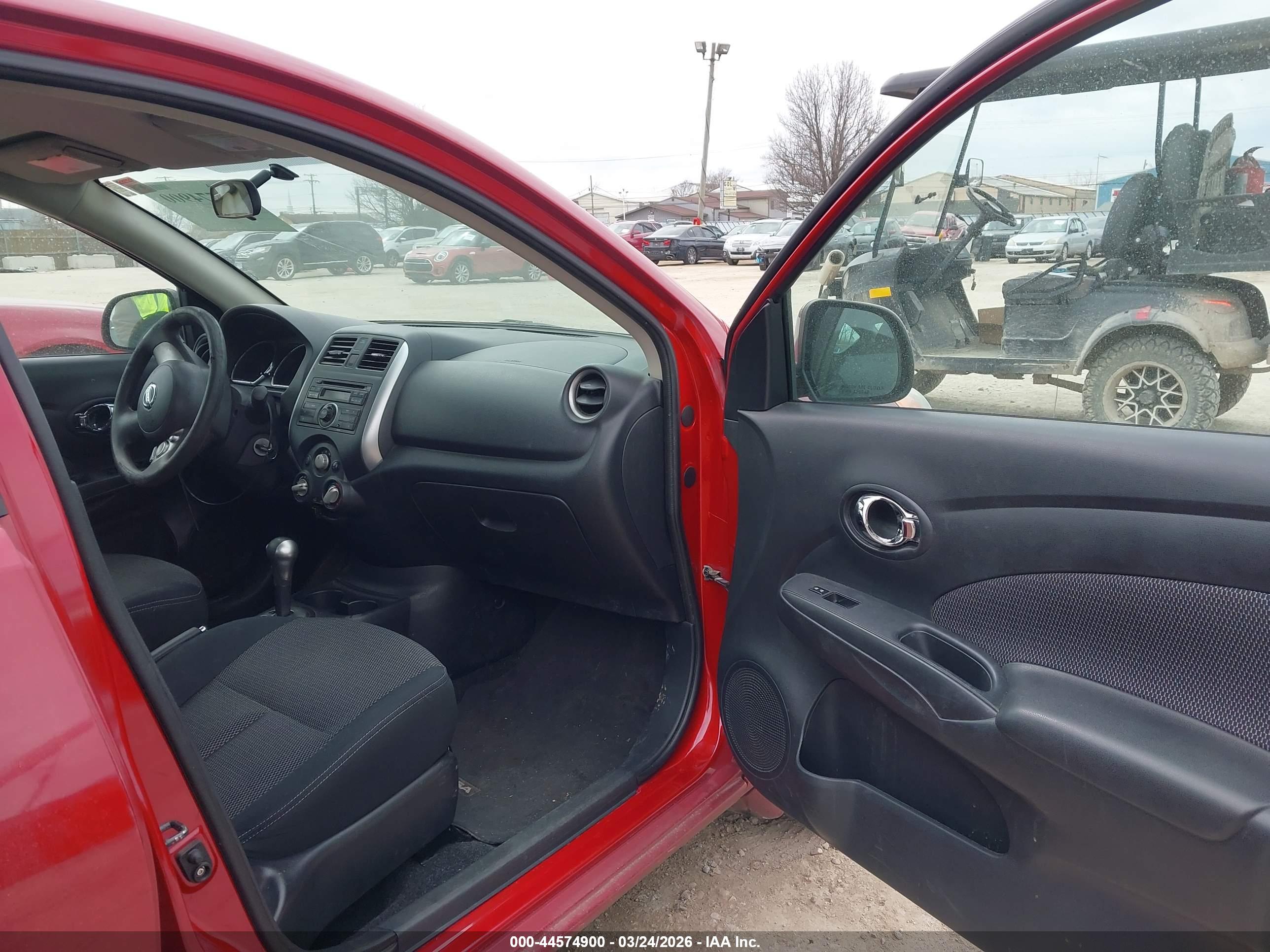 NISSAN VERSA image 5