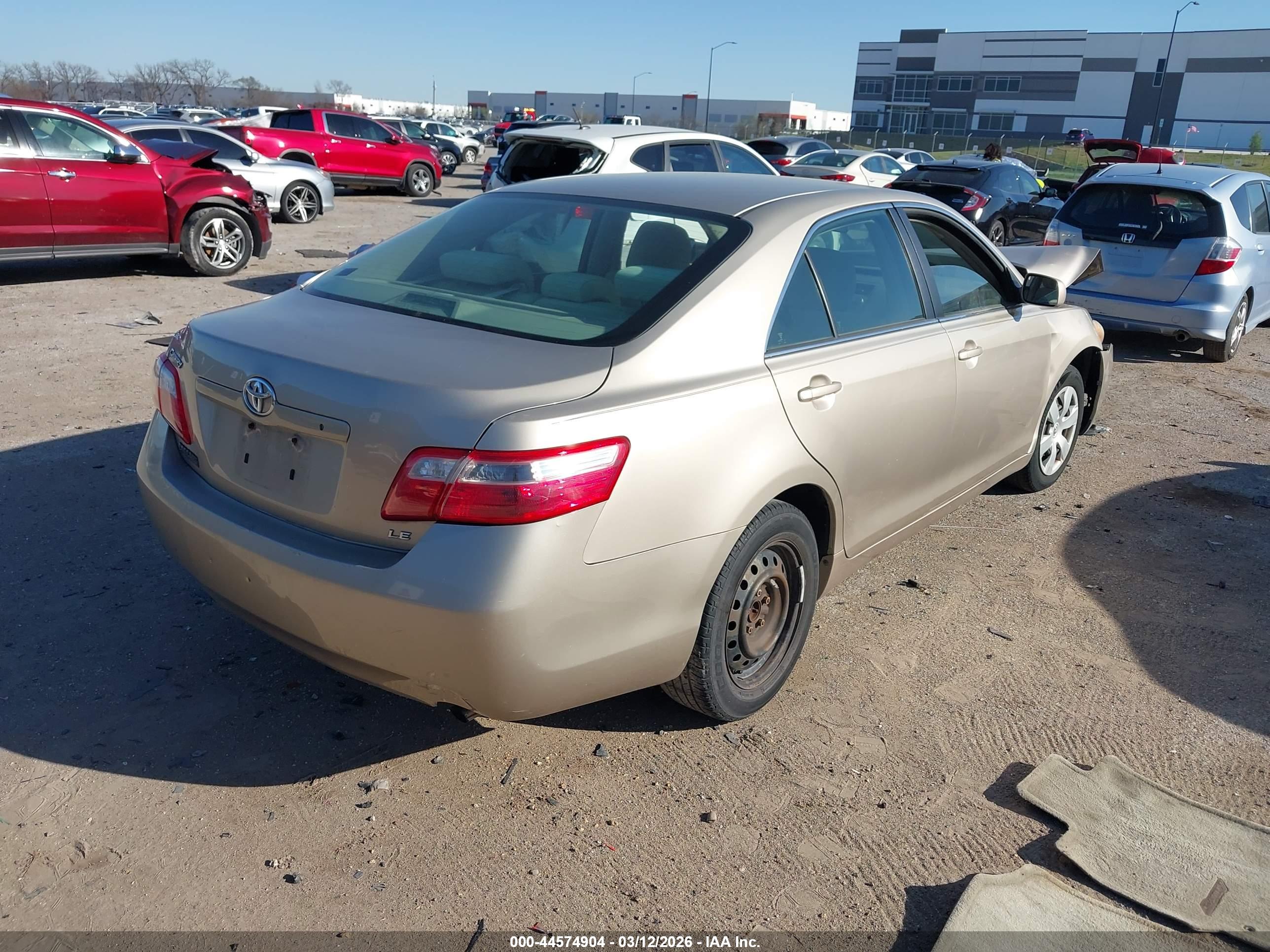 TOYOTA CAMRY image 4