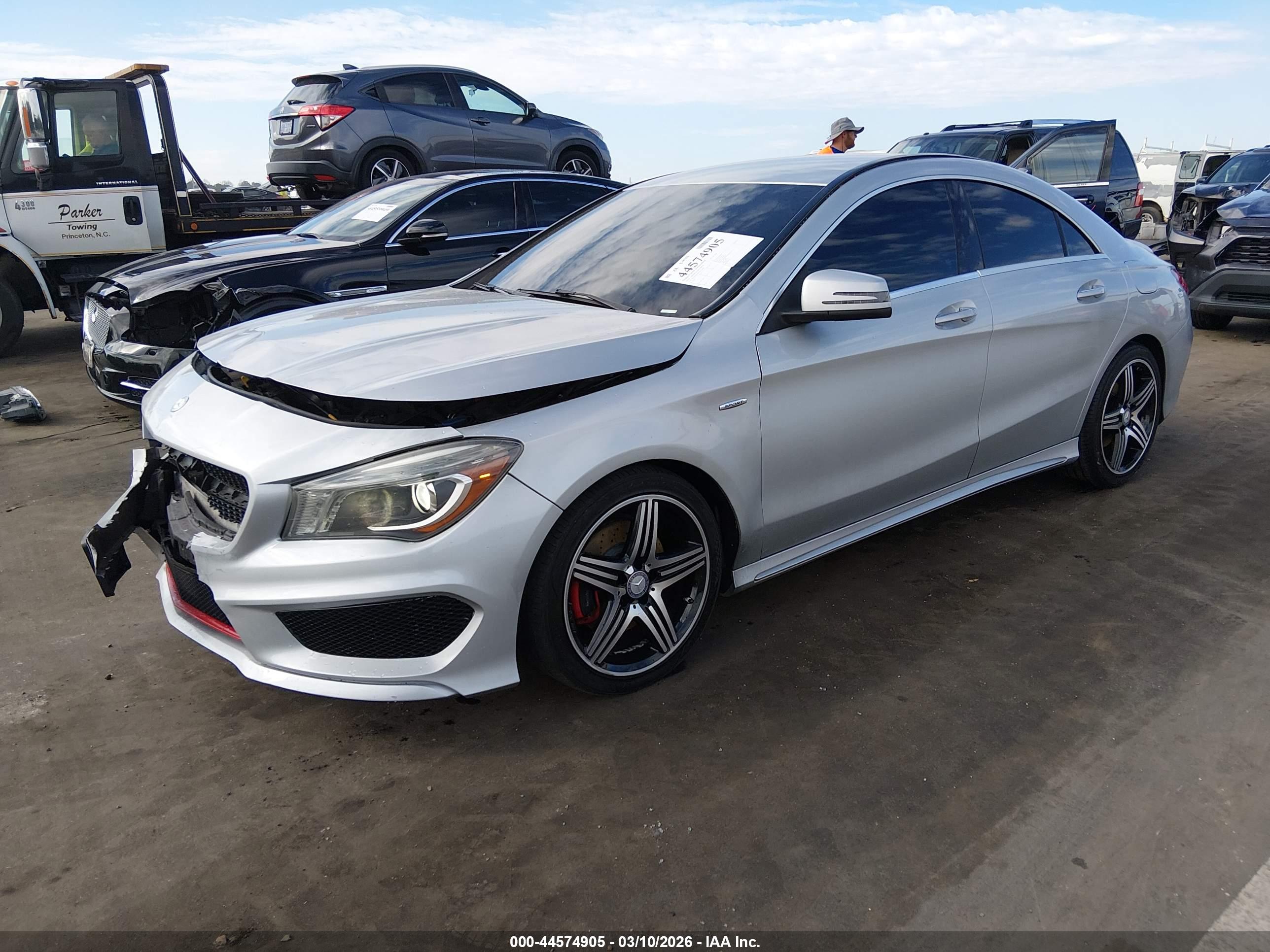 MERCEDES-BENZ CLA image 2