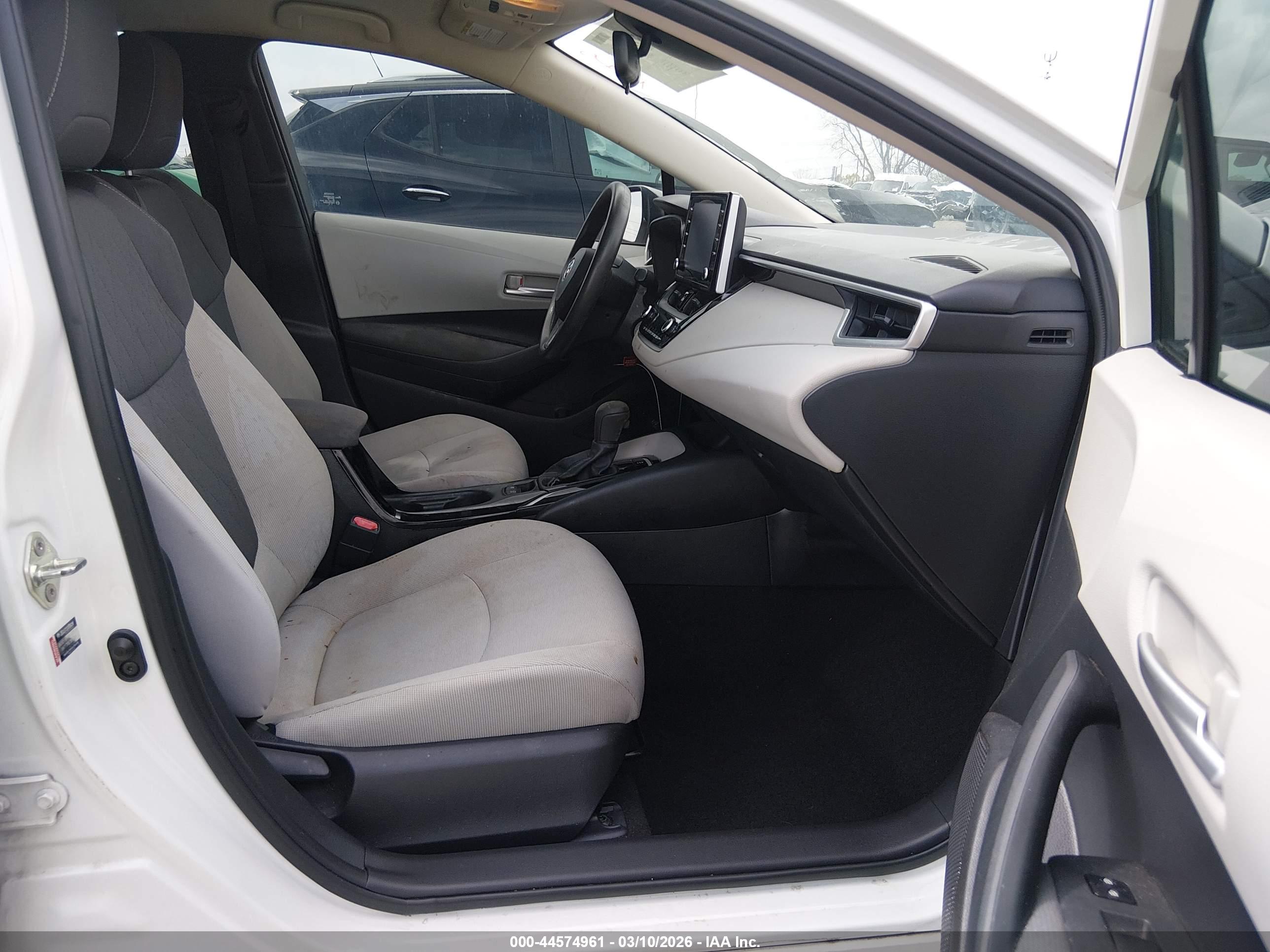 TOYOTA COROLLA image 5