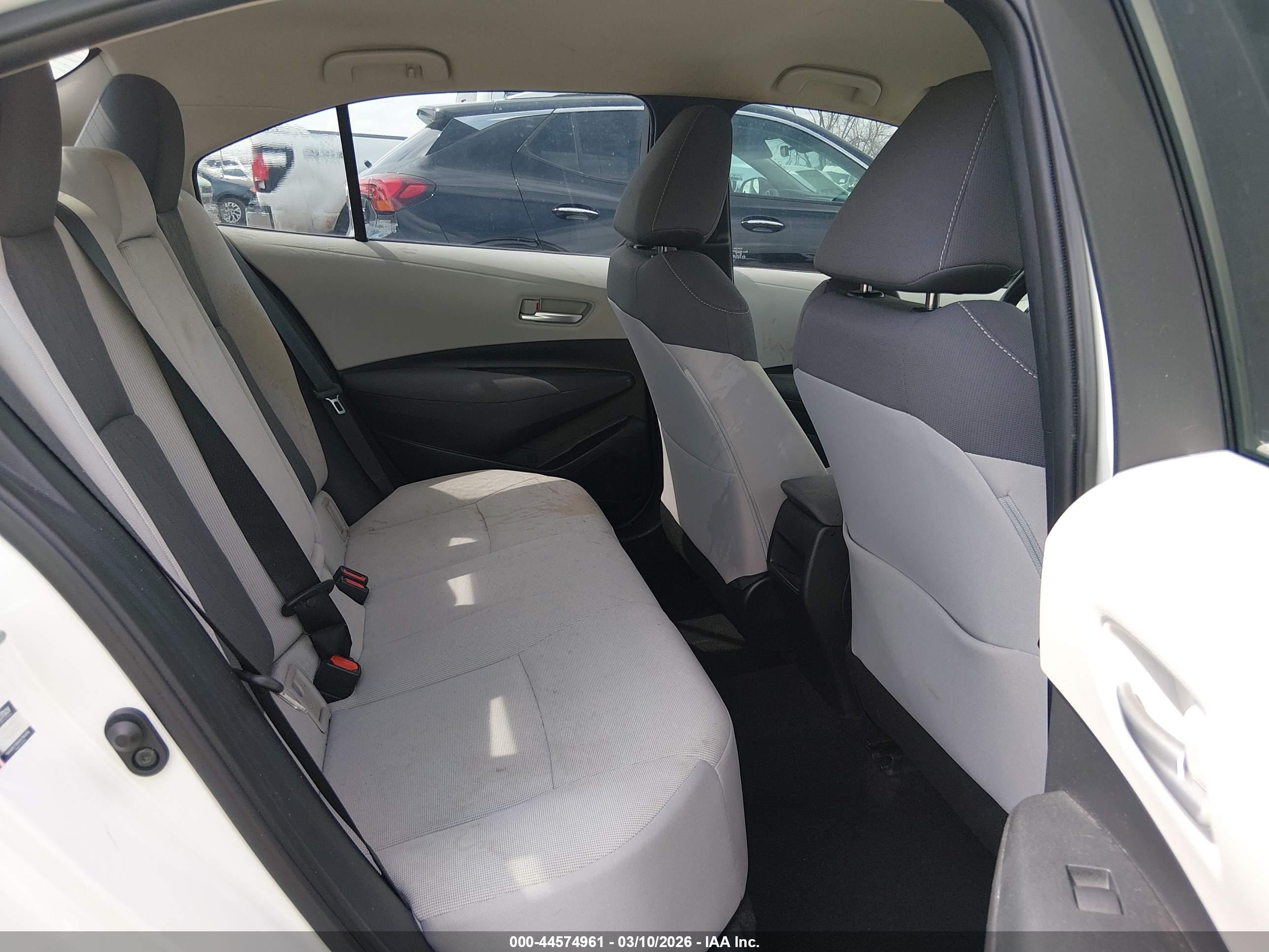 TOYOTA COROLLA image 8