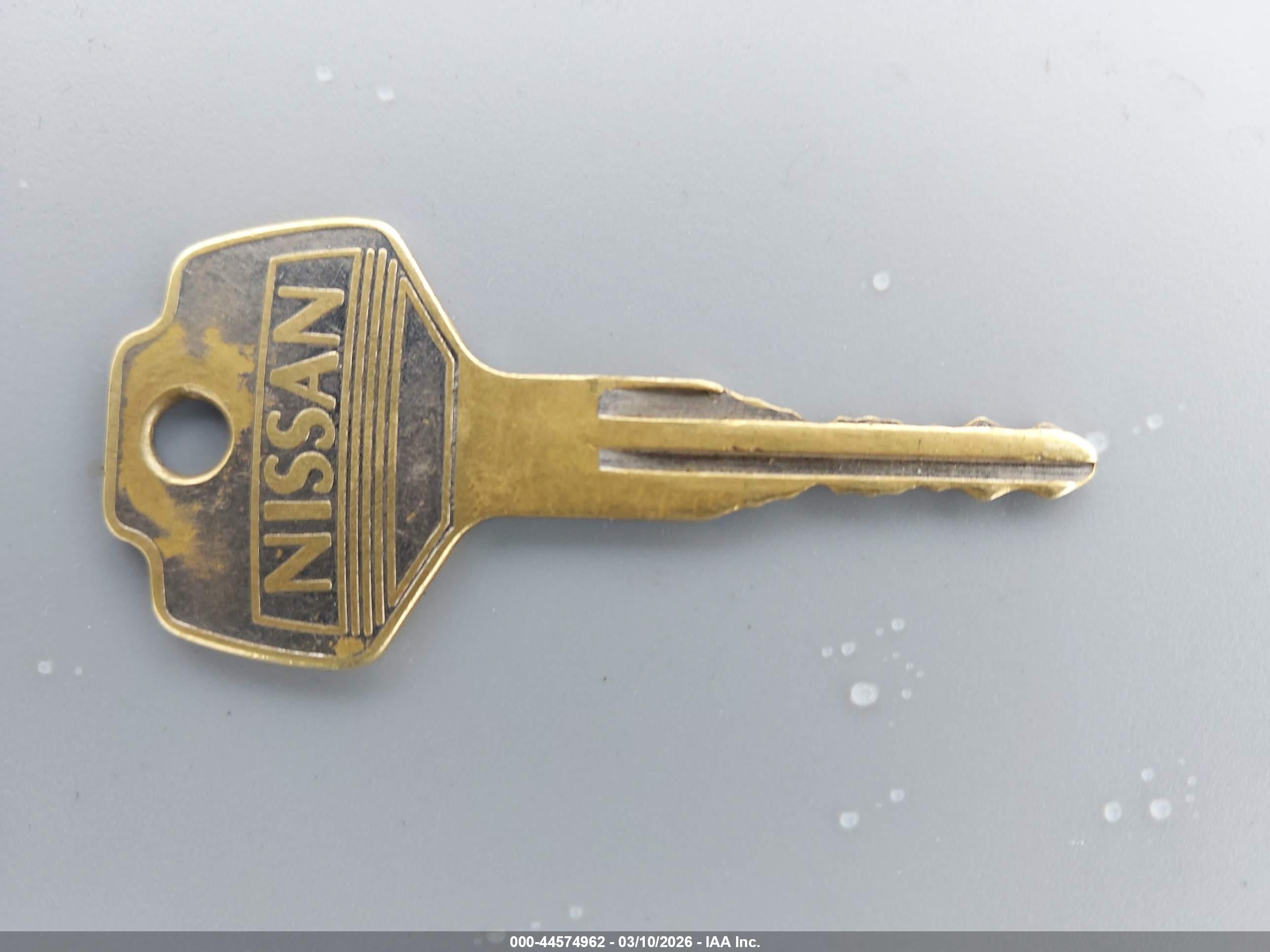 NISSAN D21 image 11