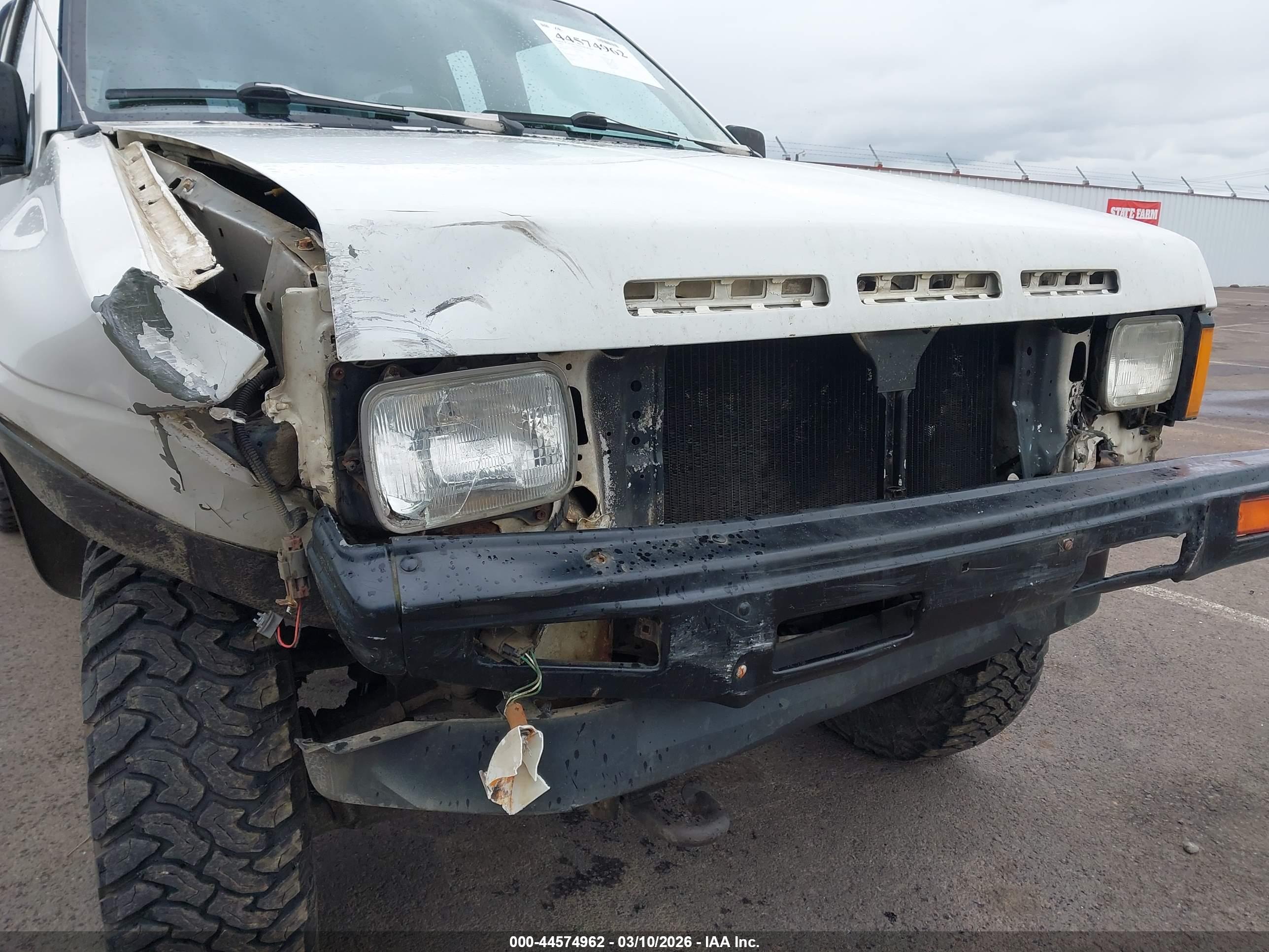 NISSAN D21 image 6