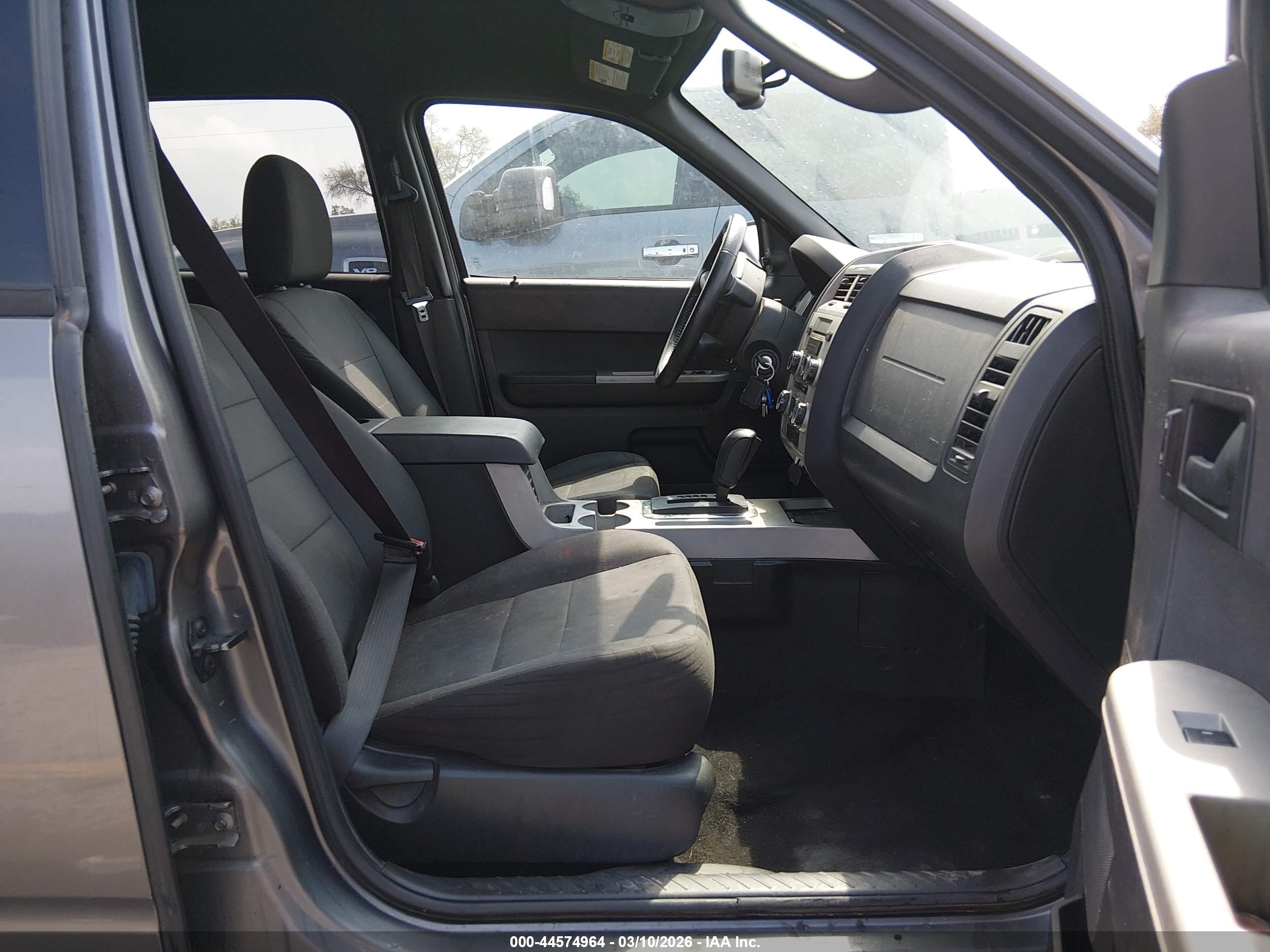 FORD ESCAPE image 5