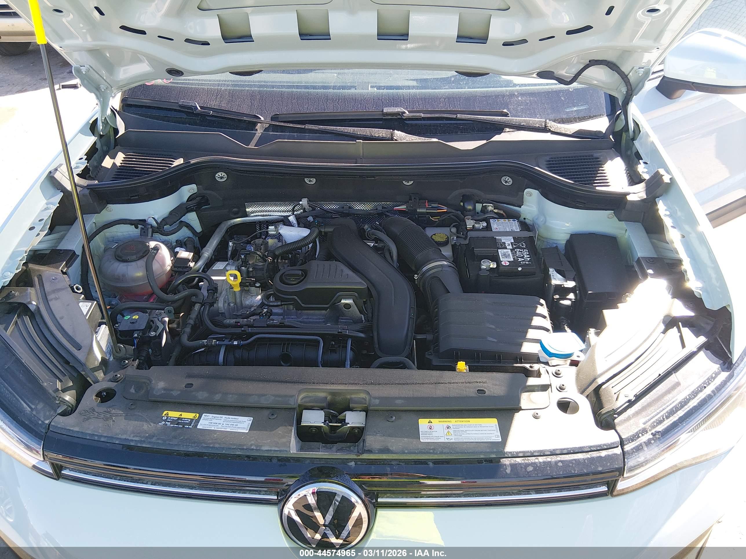VOLKSWAGEN TAOS image 10