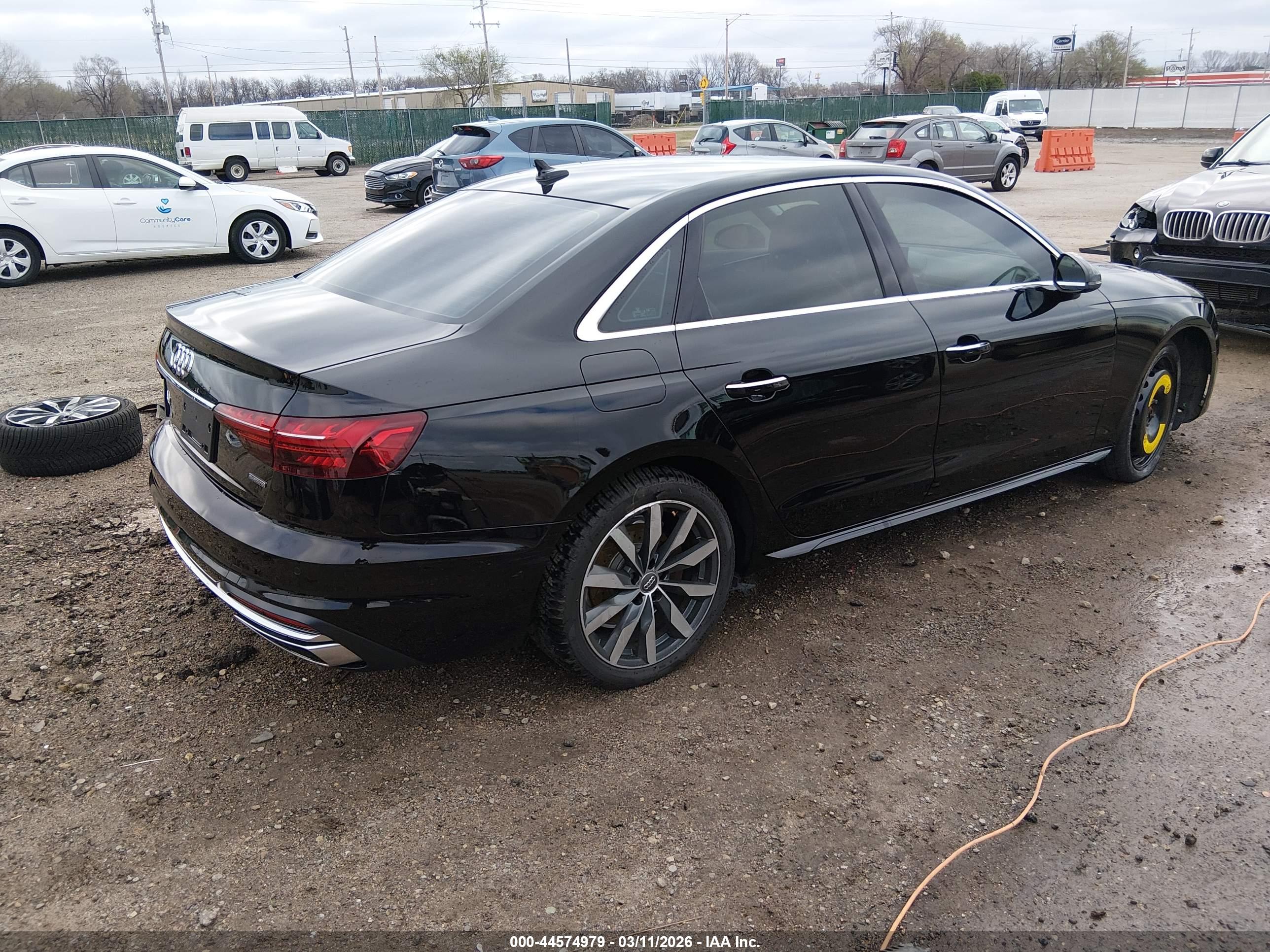 AUDI A4 image 4