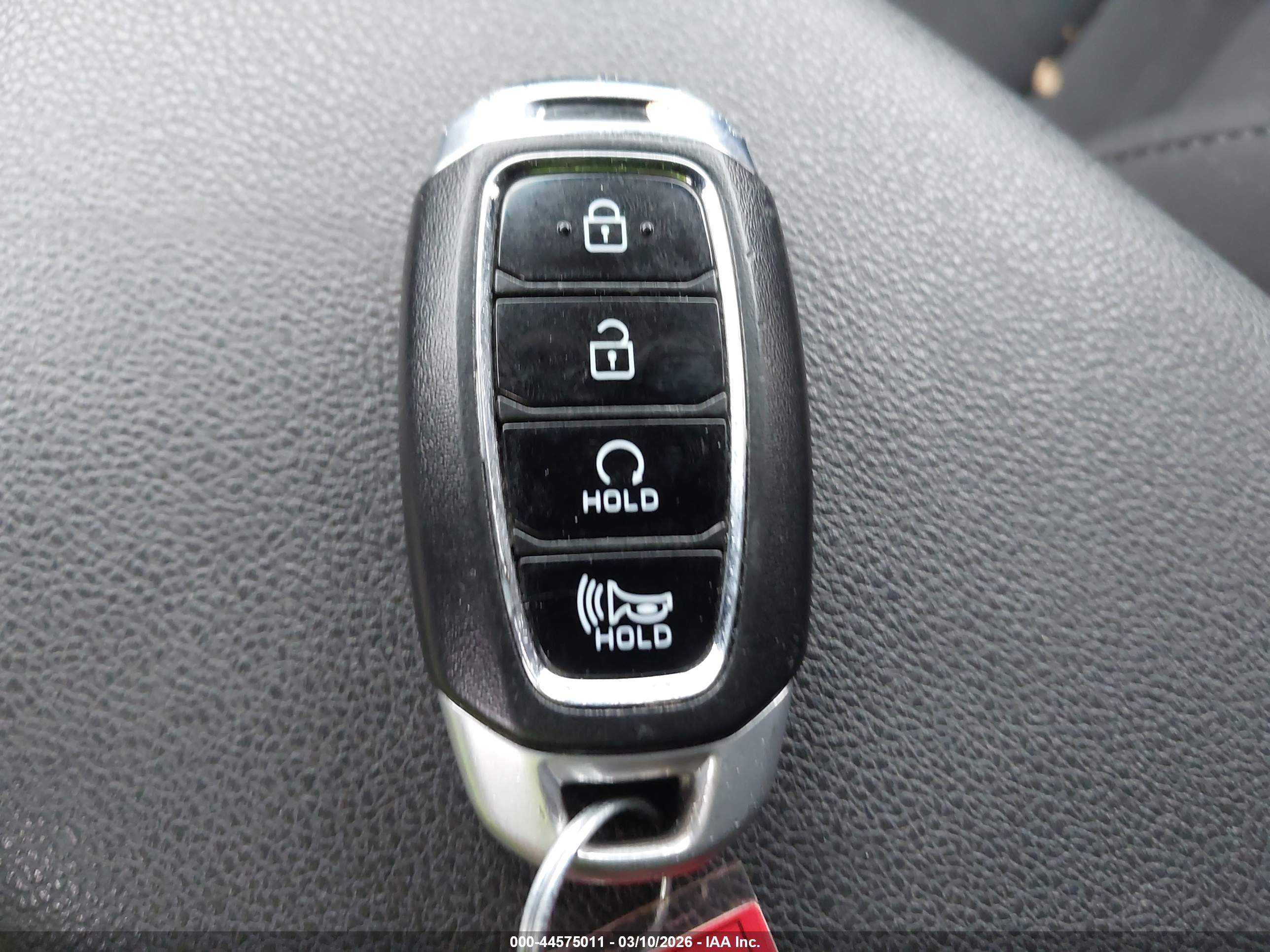 HYUNDAI KONA image 11