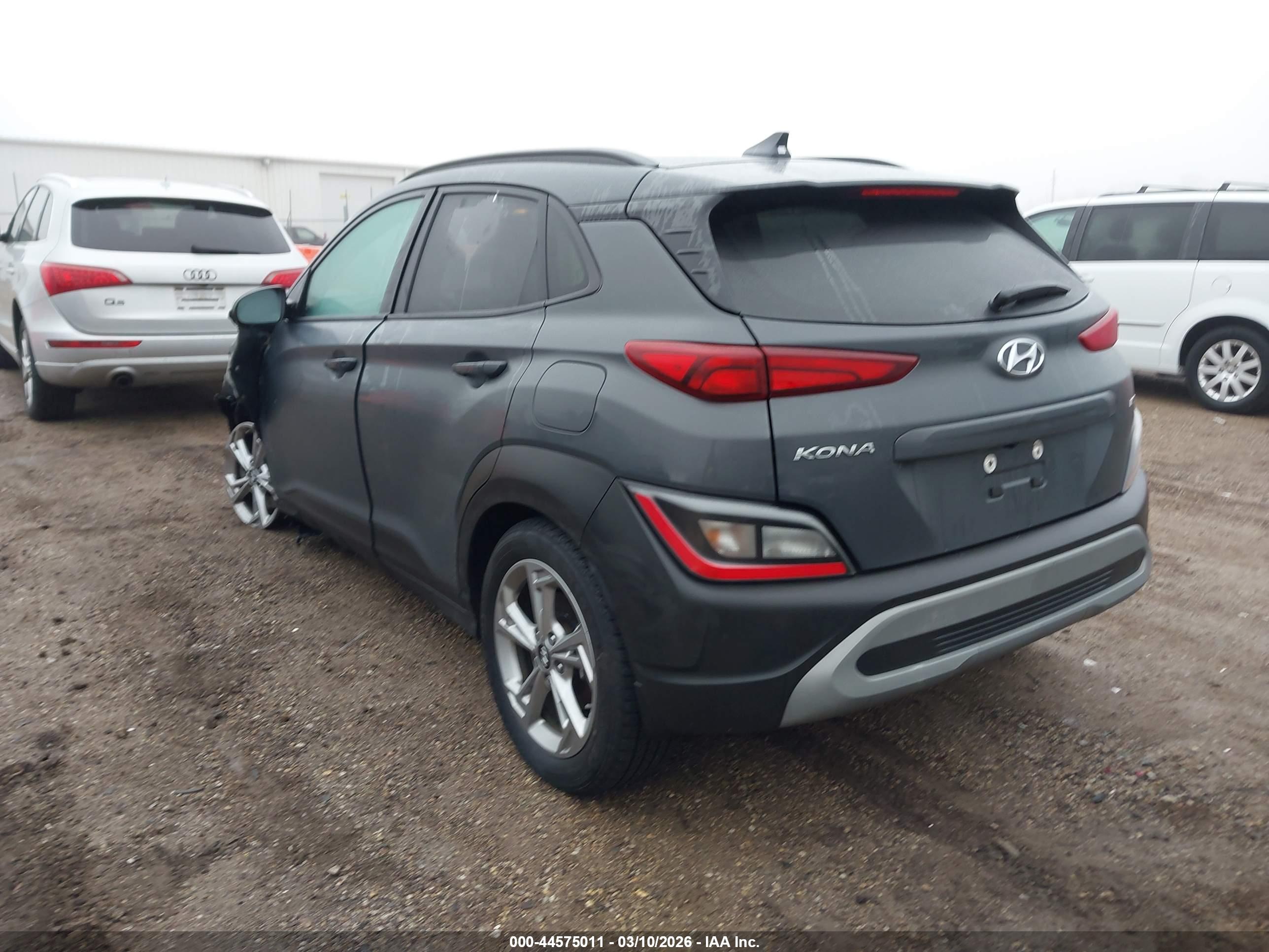 HYUNDAI KONA image 3