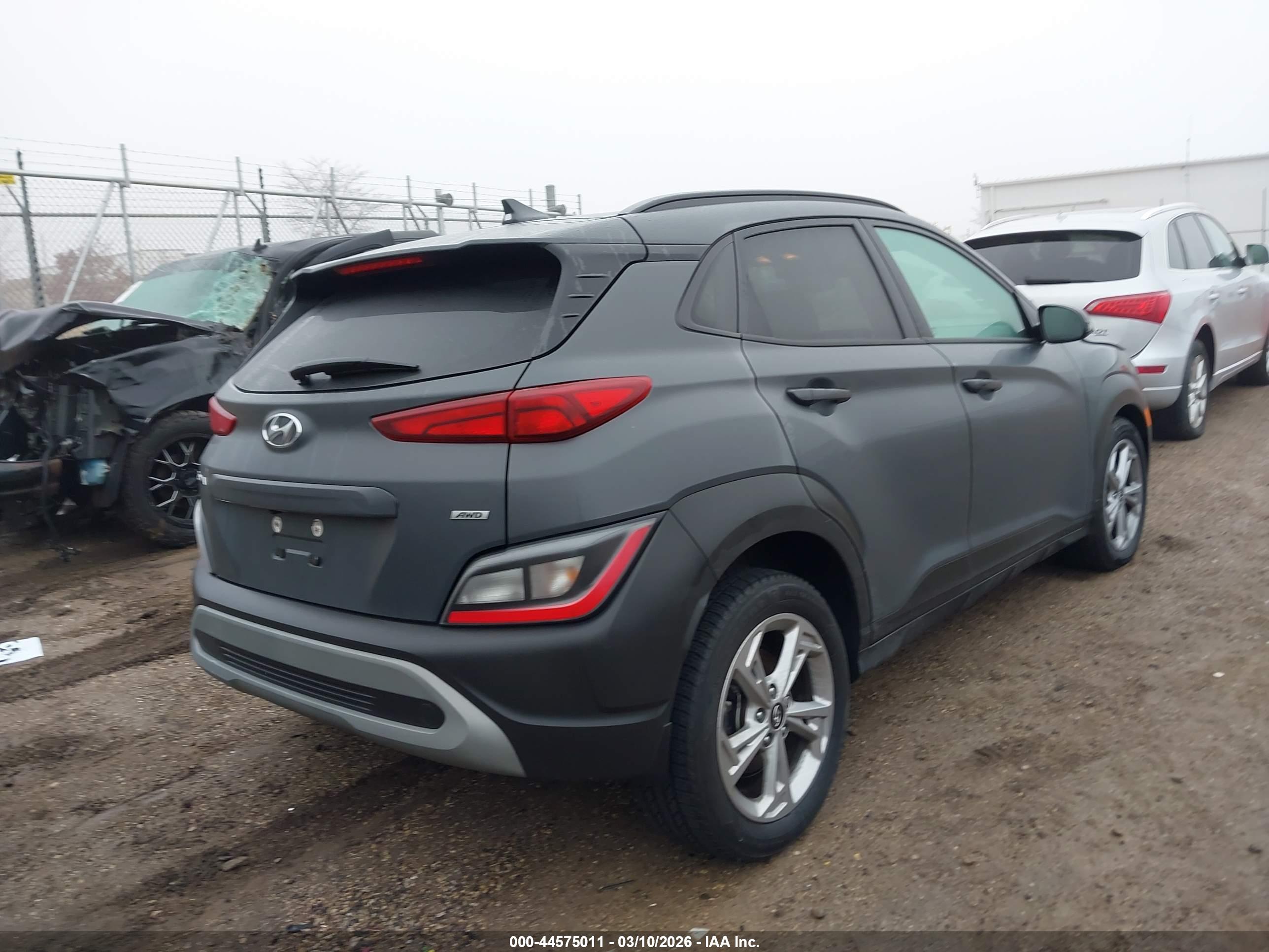 HYUNDAI KONA image 4
