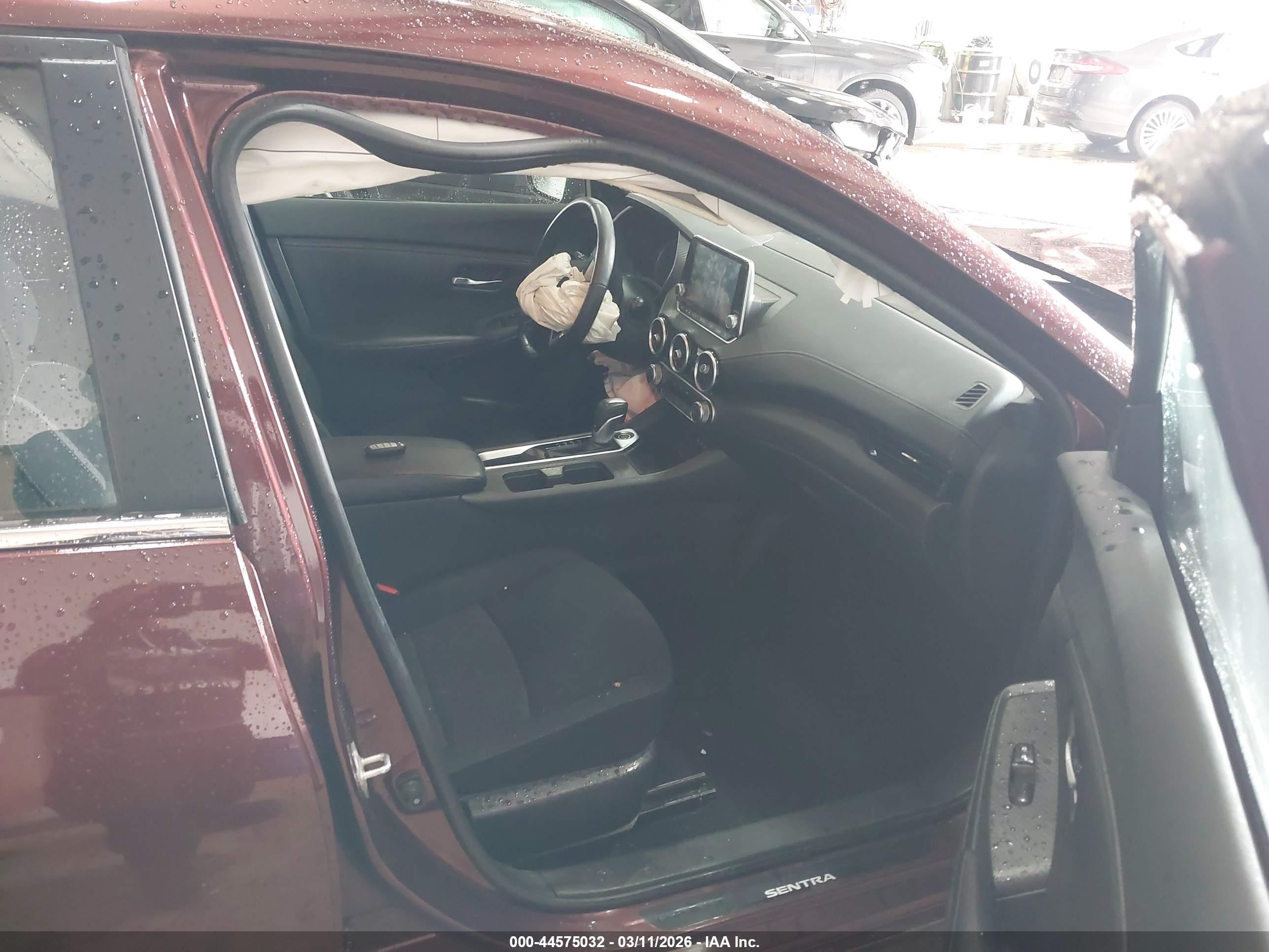 NISSAN SENTRA image 5