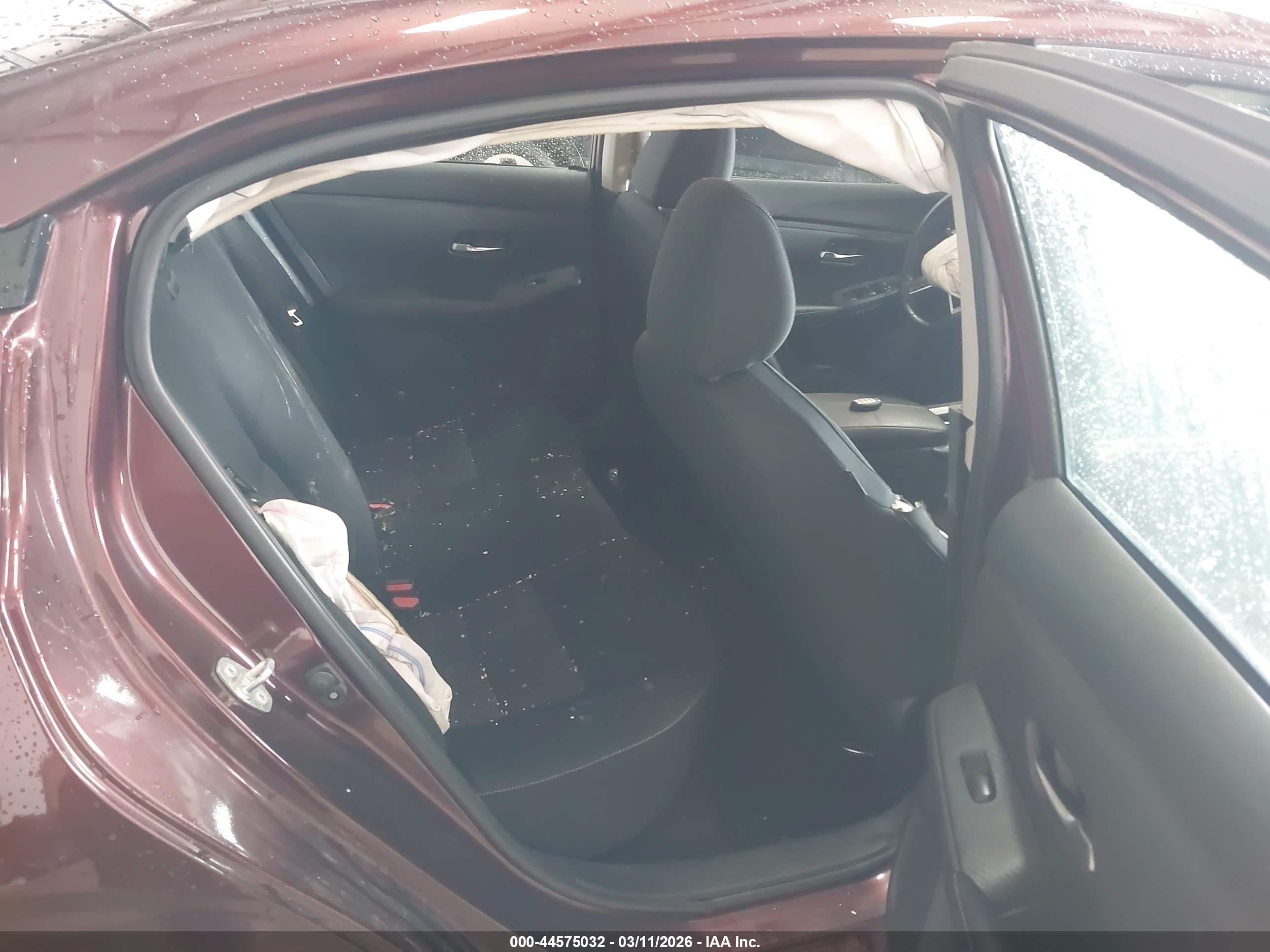 NISSAN SENTRA image 8