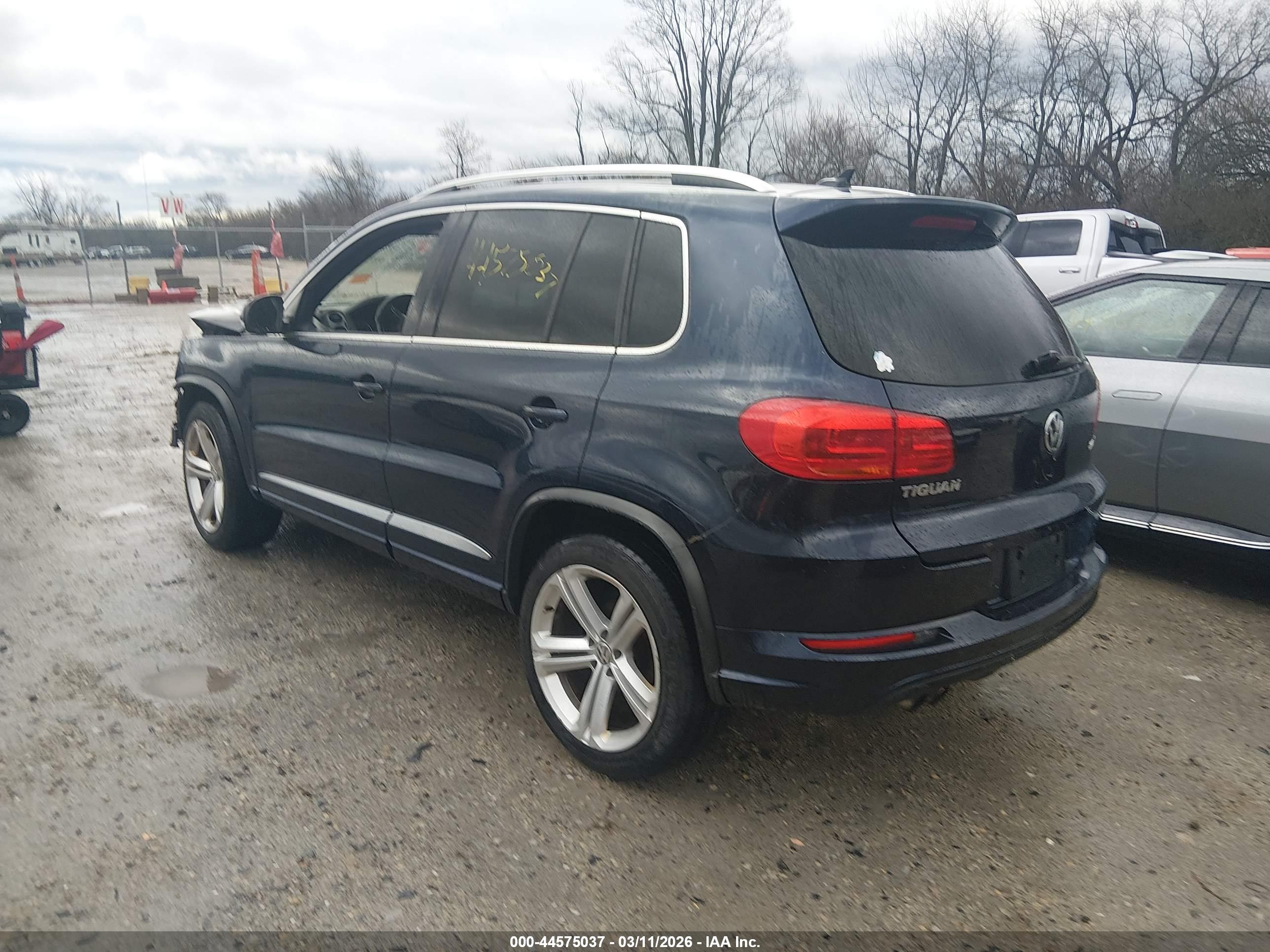 VOLKSWAGEN TIGUAN image 3